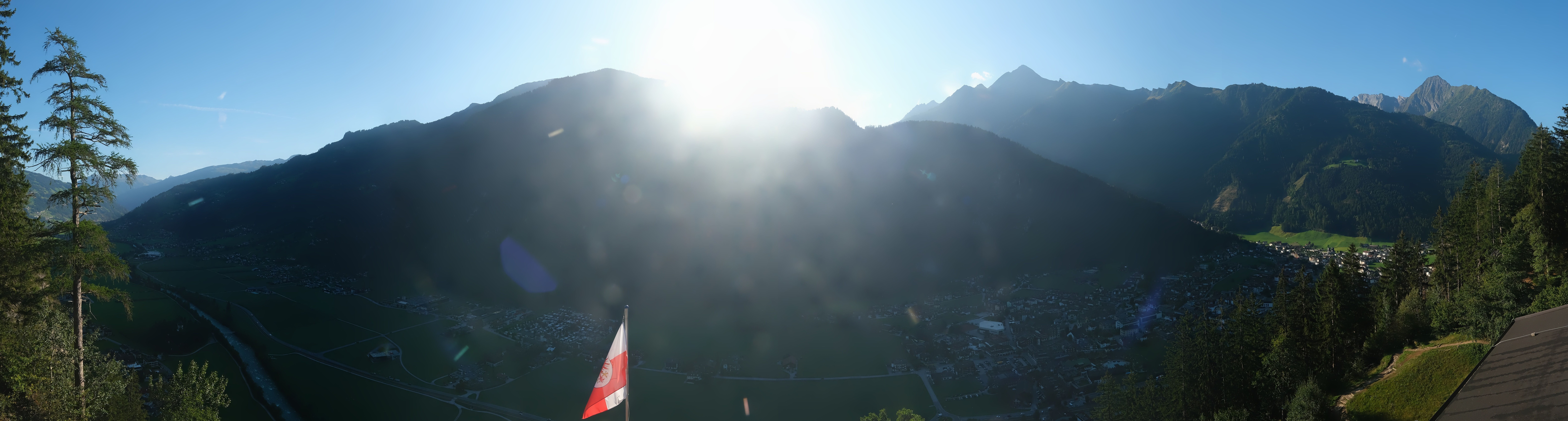 Archiv Foto Webcam Mayrhofen im Zillertal: Blick vom Gasthof Zimmereben
