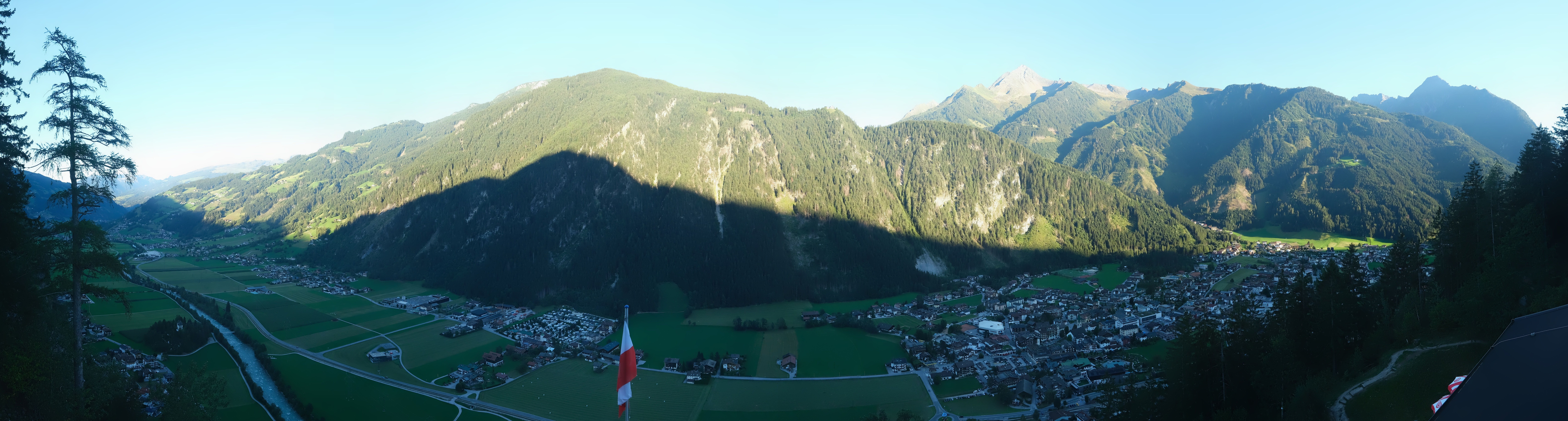 Archiv Foto Webcam Mayrhofen im Zillertal: Blick vom Gasthof Zimmereben