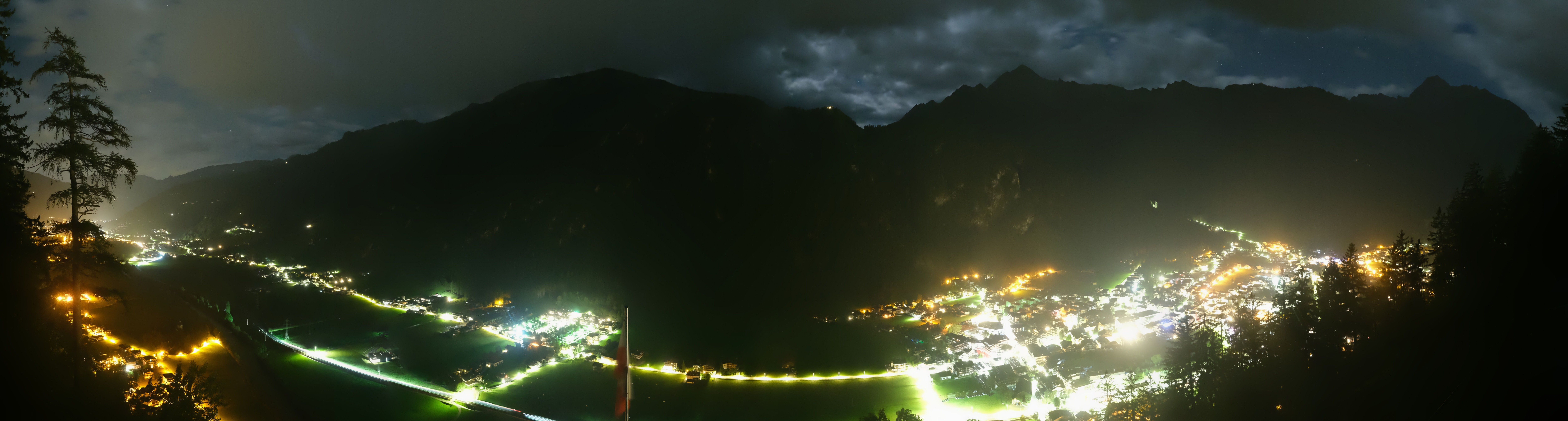 Archiv Foto Webcam Mayrhofen im Zillertal: Blick vom Gasthof Zimmereben