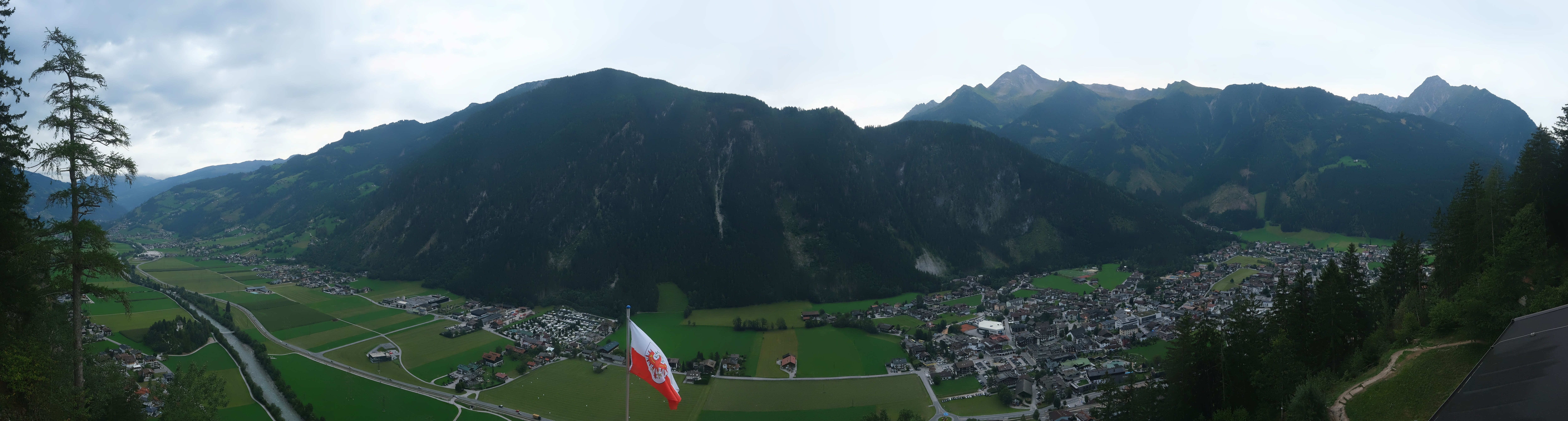 Archiv Foto Webcam Mayrhofen im Zillertal: Blick vom Gasthof Zimmereben