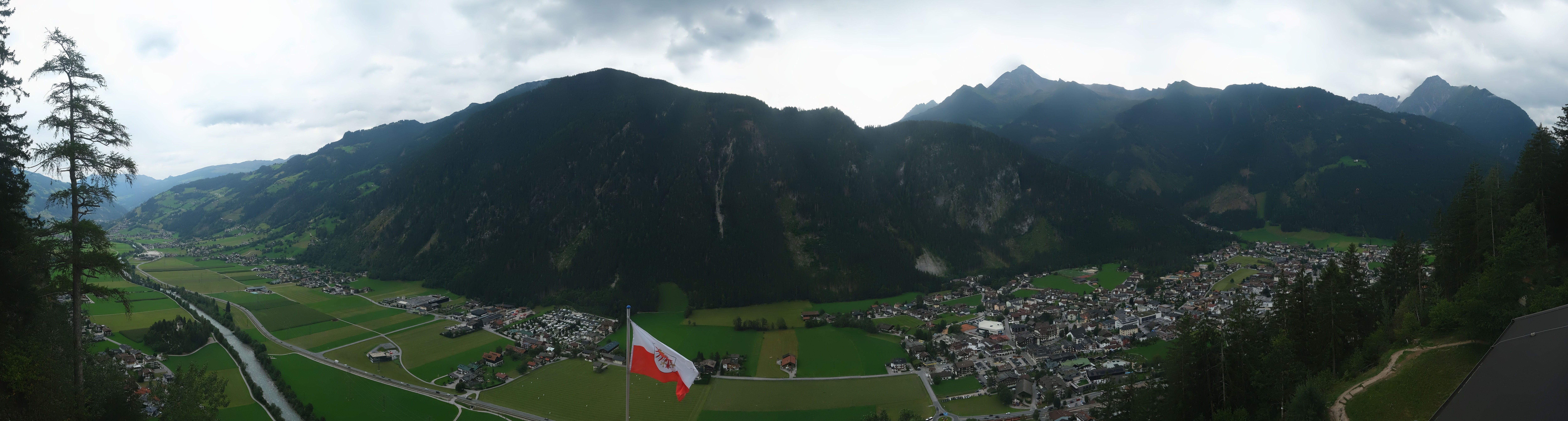 Archiv Foto Webcam Mayrhofen im Zillertal: Blick vom Gasthof Zimmereben