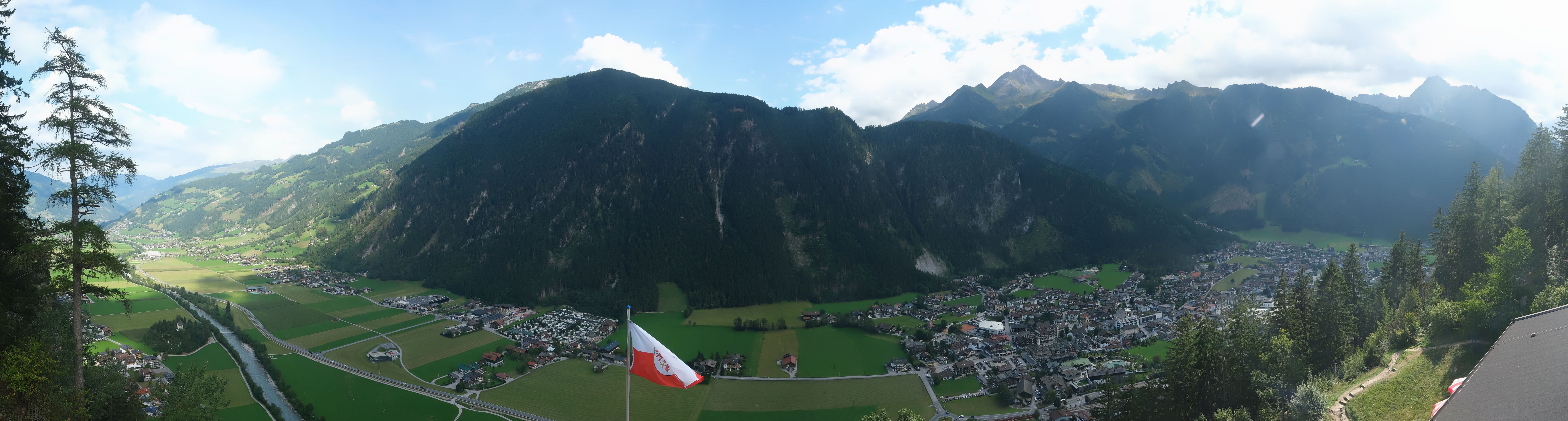 Archiv Foto Webcam Mayrhofen im Zillertal: Blick vom Gasthof Zimmereben