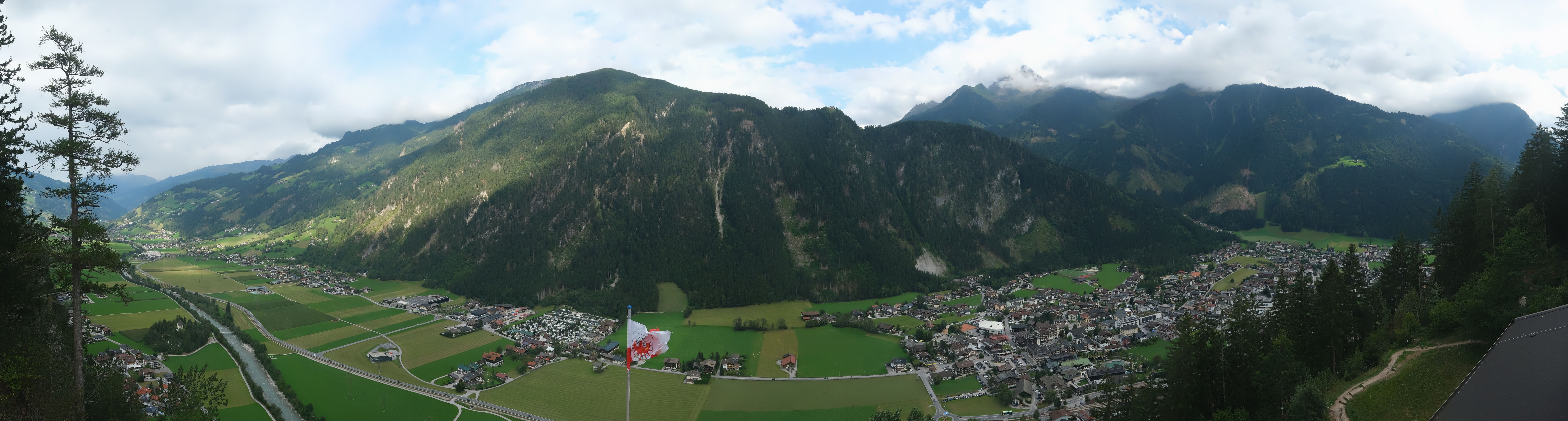 Archiv Foto Webcam Mayrhofen im Zillertal: Blick vom Gasthof Zimmereben