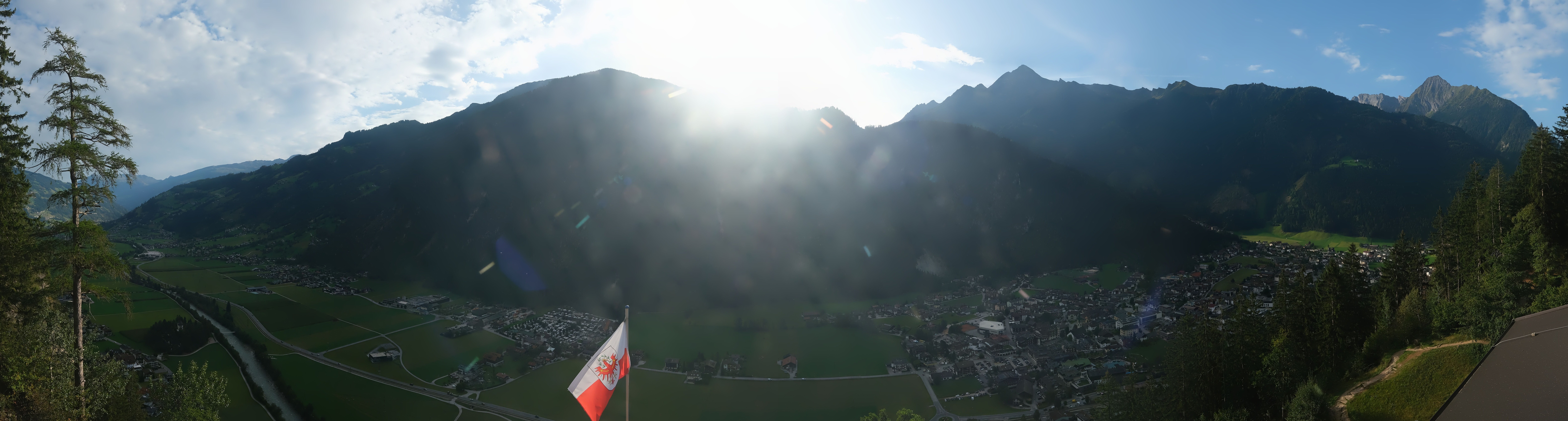 Archiv Foto Webcam Mayrhofen im Zillertal: Blick vom Gasthof Zimmereben