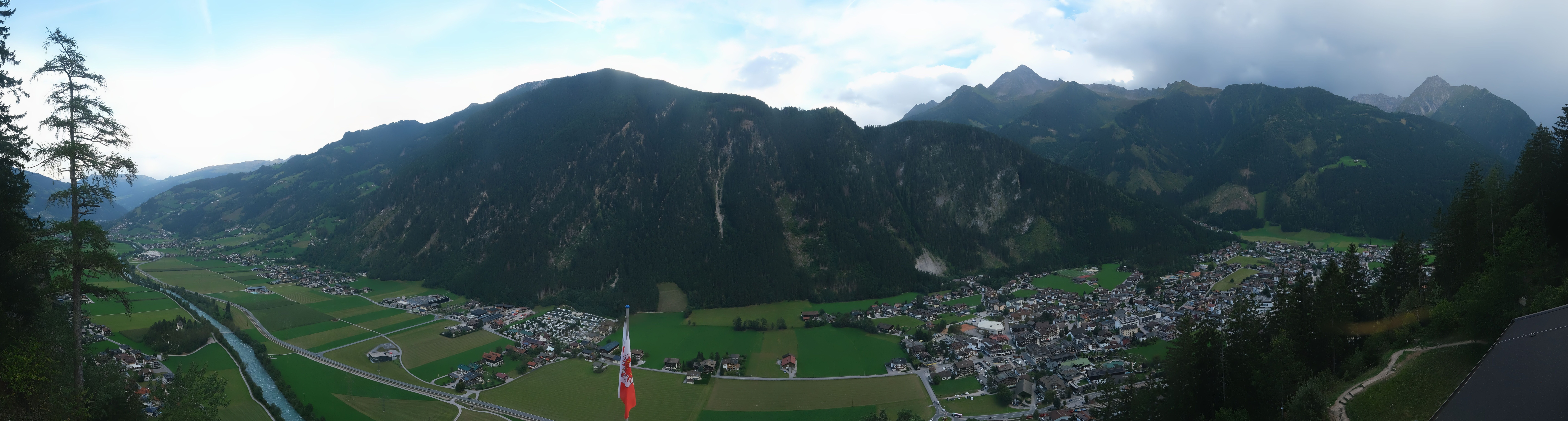 Archiv Foto Webcam Mayrhofen im Zillertal: Blick vom Gasthof Zimmereben