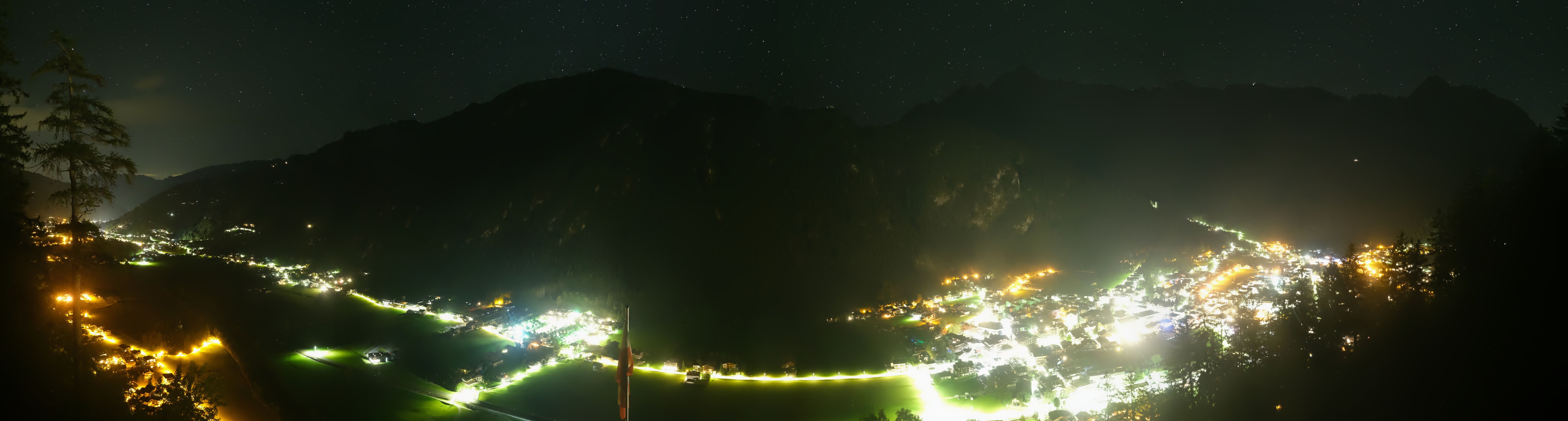 Archiv Foto Webcam Mayrhofen im Zillertal: Blick vom Gasthof Zimmereben