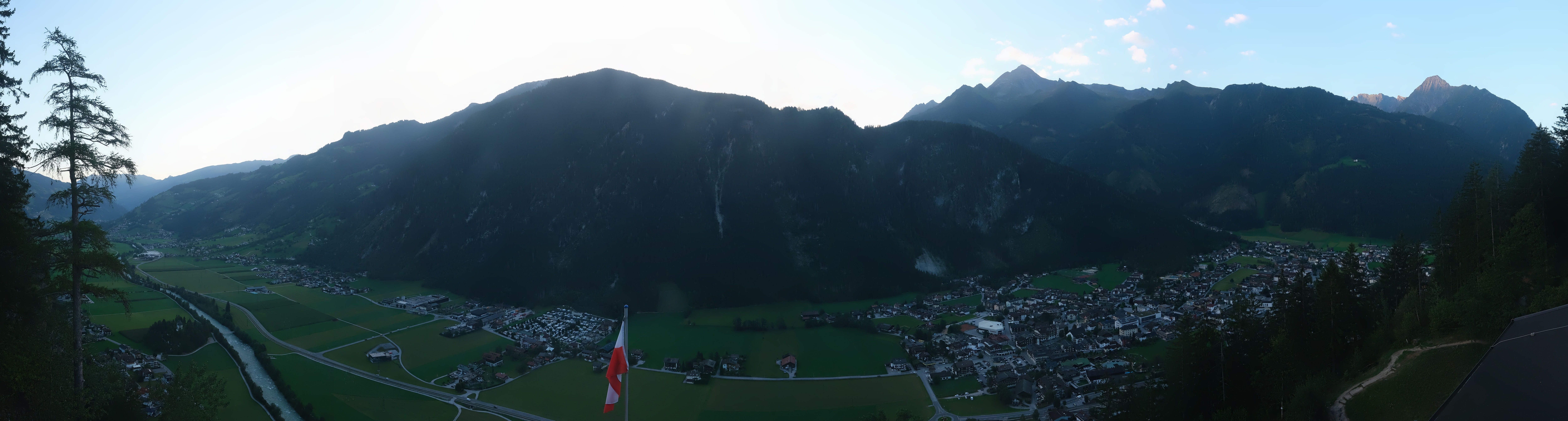 Archiv Foto Webcam Mayrhofen im Zillertal: Blick vom Gasthof Zimmereben
