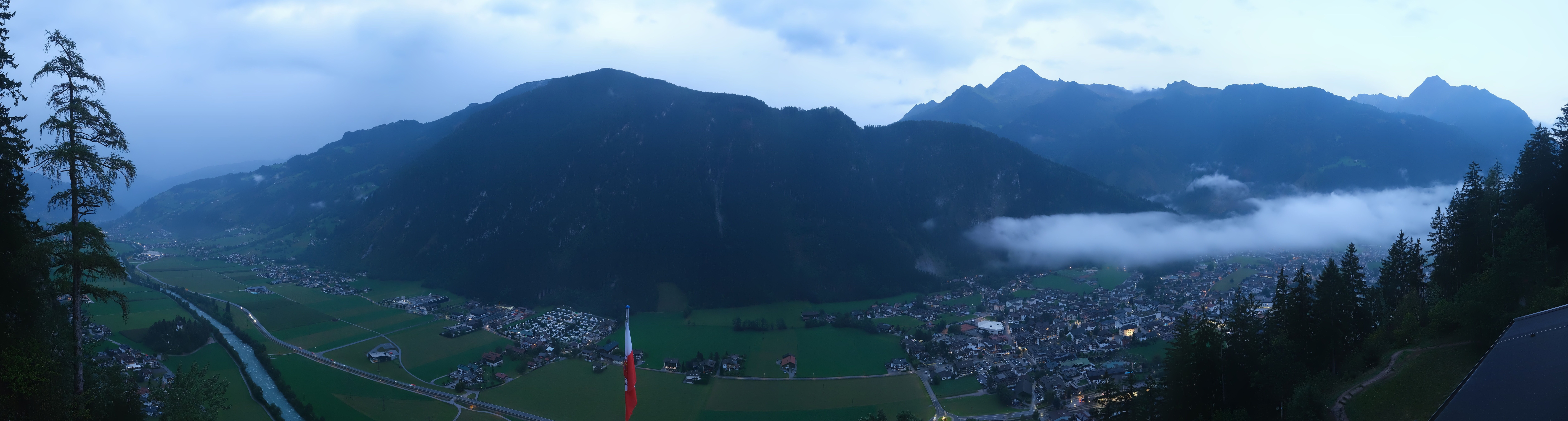 Archiv Foto Webcam Mayrhofen im Zillertal: Blick vom Gasthof Zimmereben