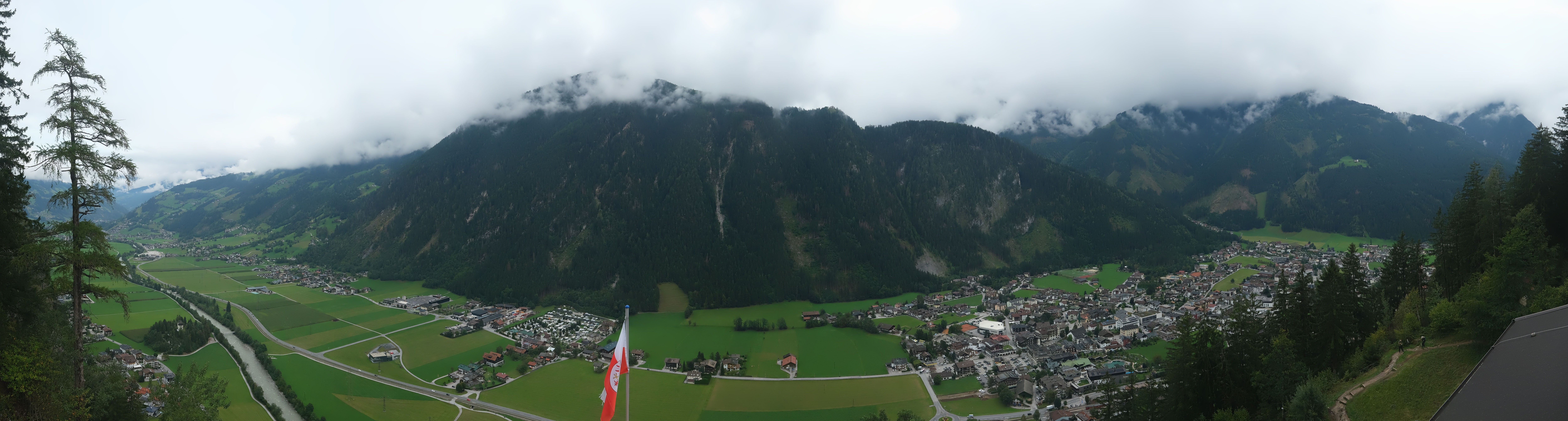 Archiv Foto Webcam Mayrhofen im Zillertal: Blick vom Gasthof Zimmereben
