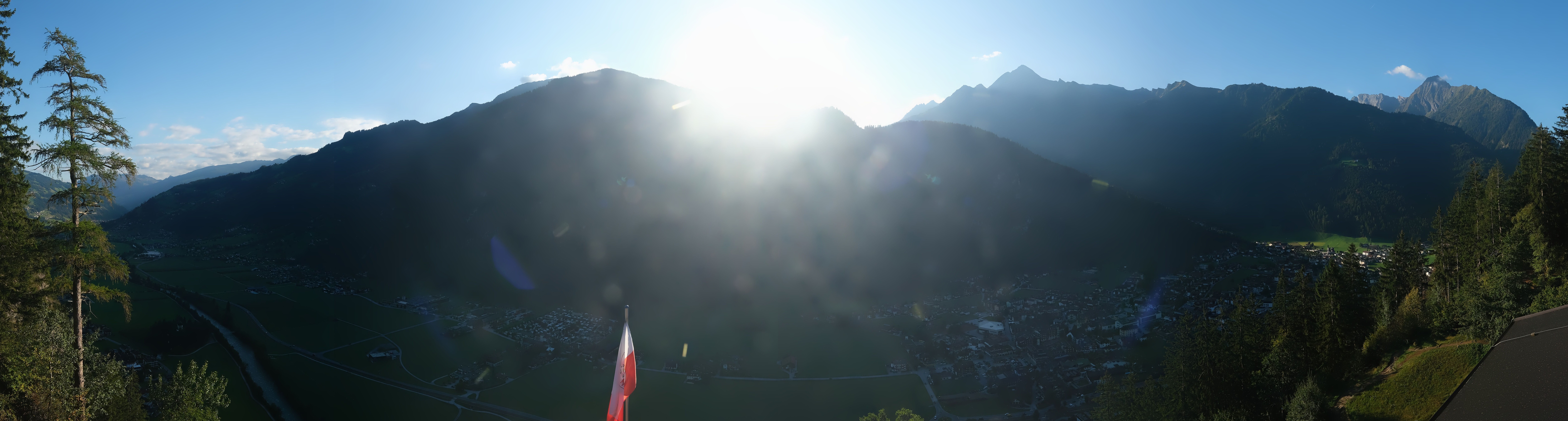 Archived image Webcam Mayrhofen im Zillertal: Zimmereben