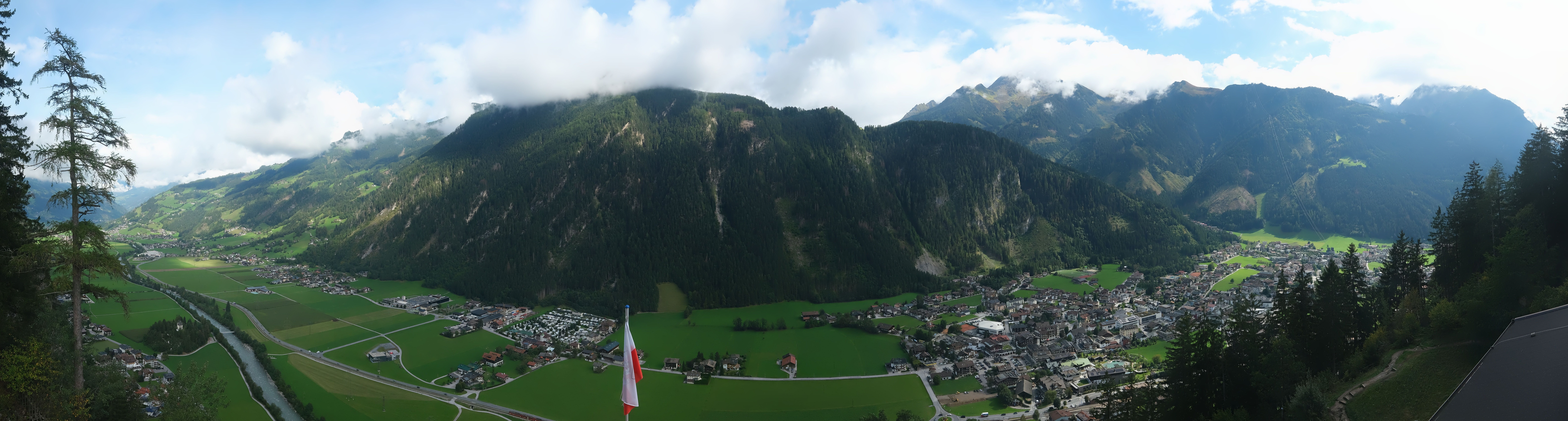 Archiv Foto Webcam Mayrhofen im Zillertal: Blick vom Gasthof Zimmereben