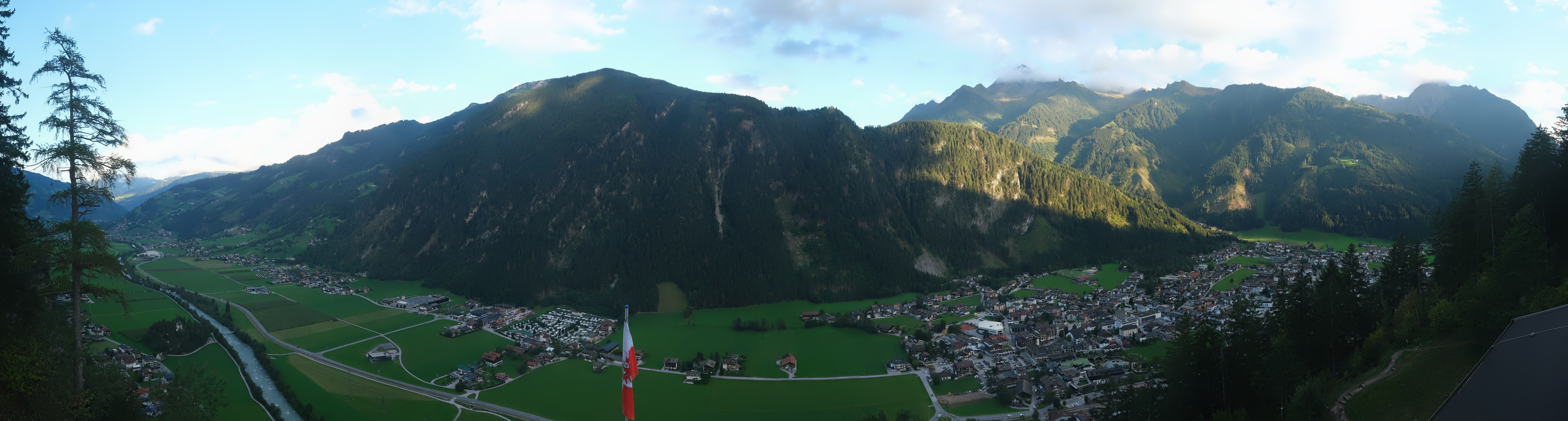 Archiv Foto Webcam Mayrhofen im Zillertal: Blick vom Gasthof Zimmereben