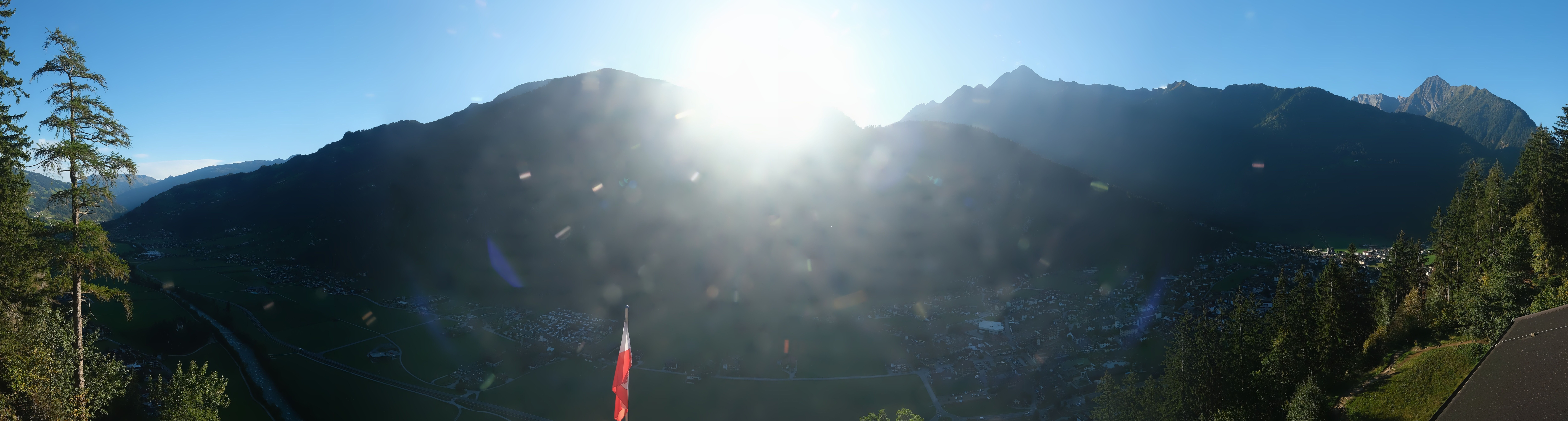 Archived image Webcam Mayrhofen im Zillertal: Zimmereben