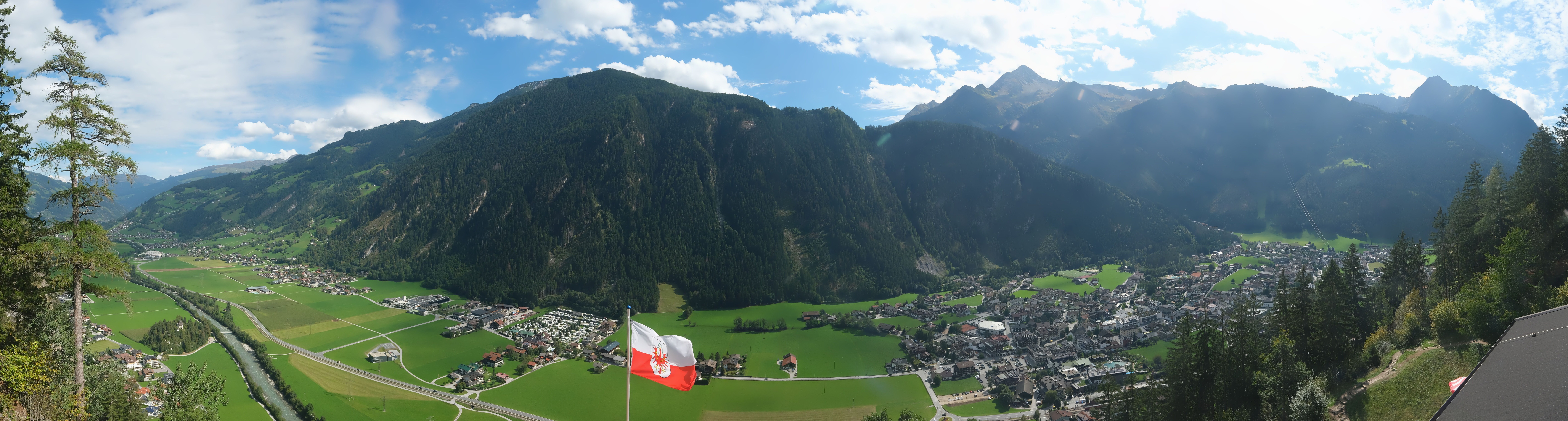 Archived image Webcam Mayrhofen im Zillertal: Zimmereben
