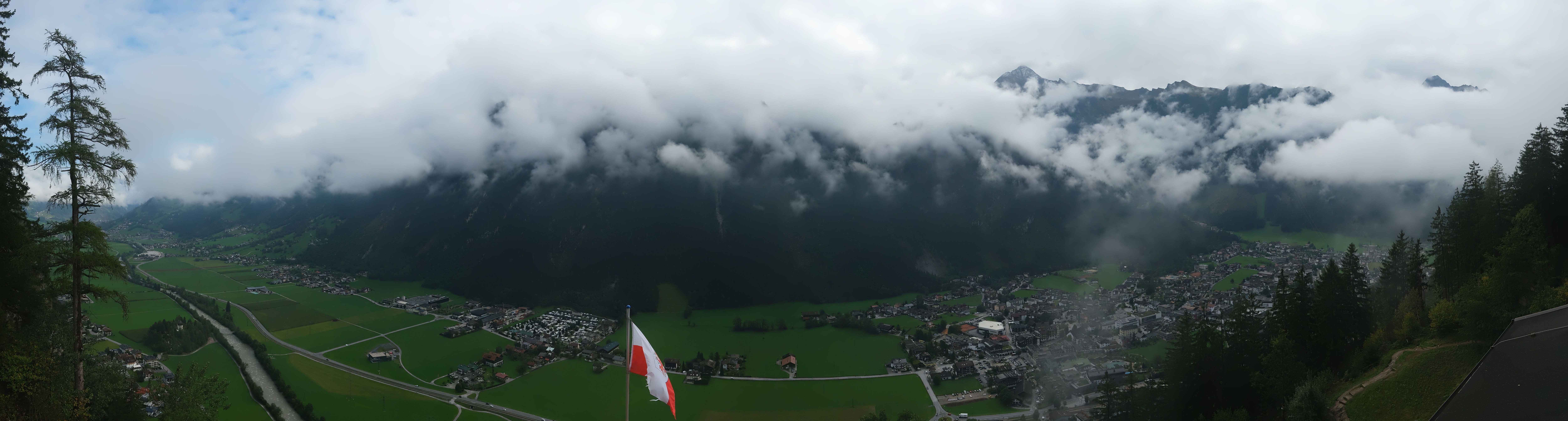 Archiv Foto Webcam Mayrhofen im Zillertal: Blick vom Gasthof Zimmereben