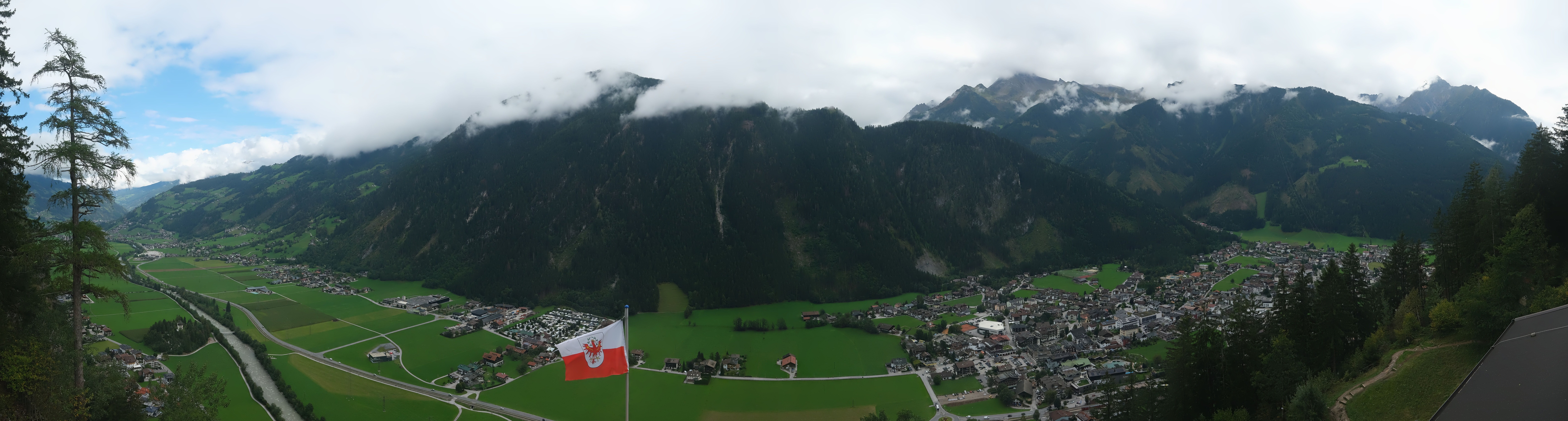 Archiv Foto Webcam Mayrhofen im Zillertal: Blick vom Gasthof Zimmereben
