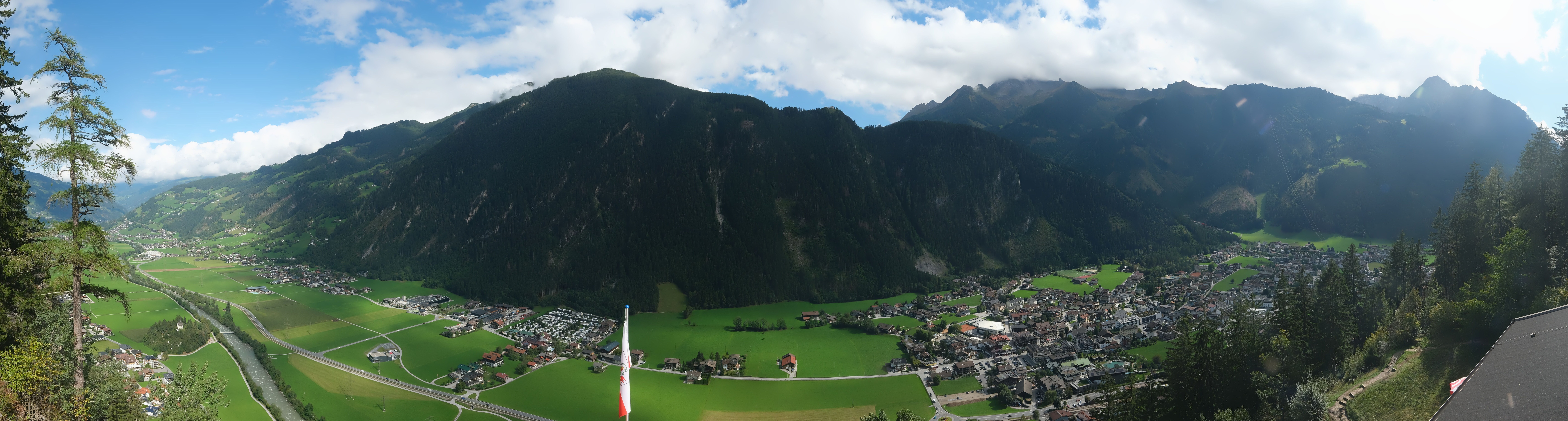 Archiv Foto Webcam Mayrhofen im Zillertal: Blick vom Gasthof Zimmereben