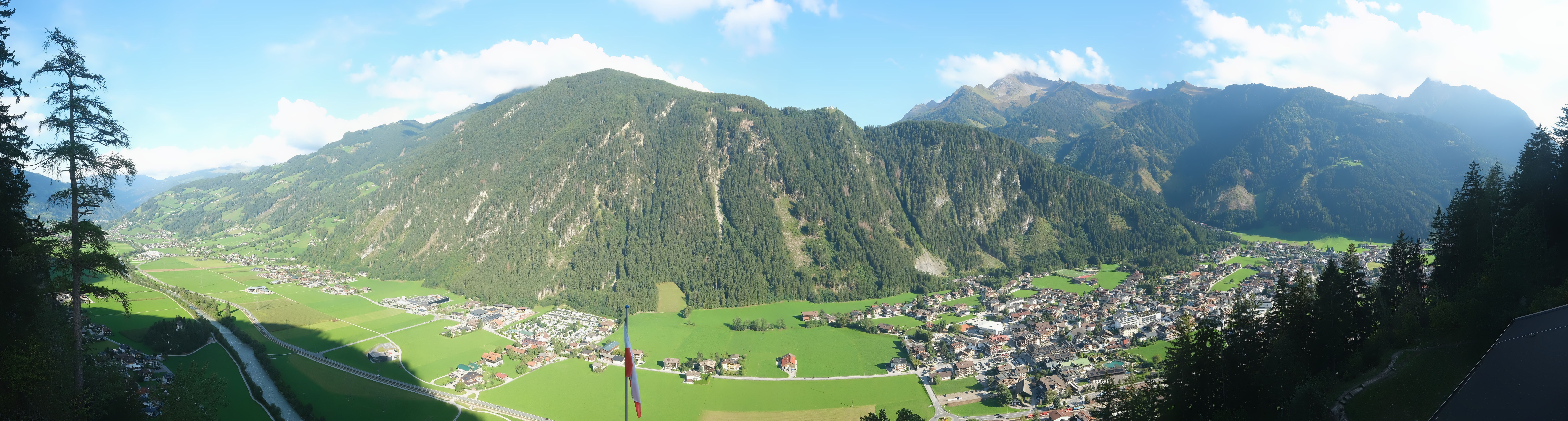 Archiv Foto Webcam Mayrhofen im Zillertal: Blick vom Gasthof Zimmereben