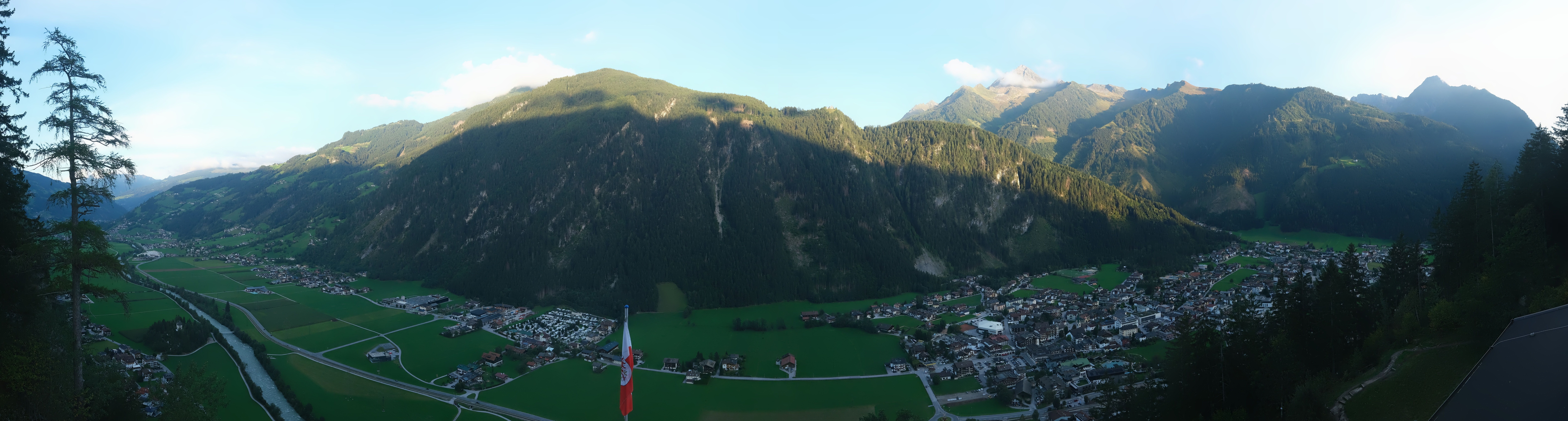 Archiv Foto Webcam Mayrhofen im Zillertal: Blick vom Gasthof Zimmereben