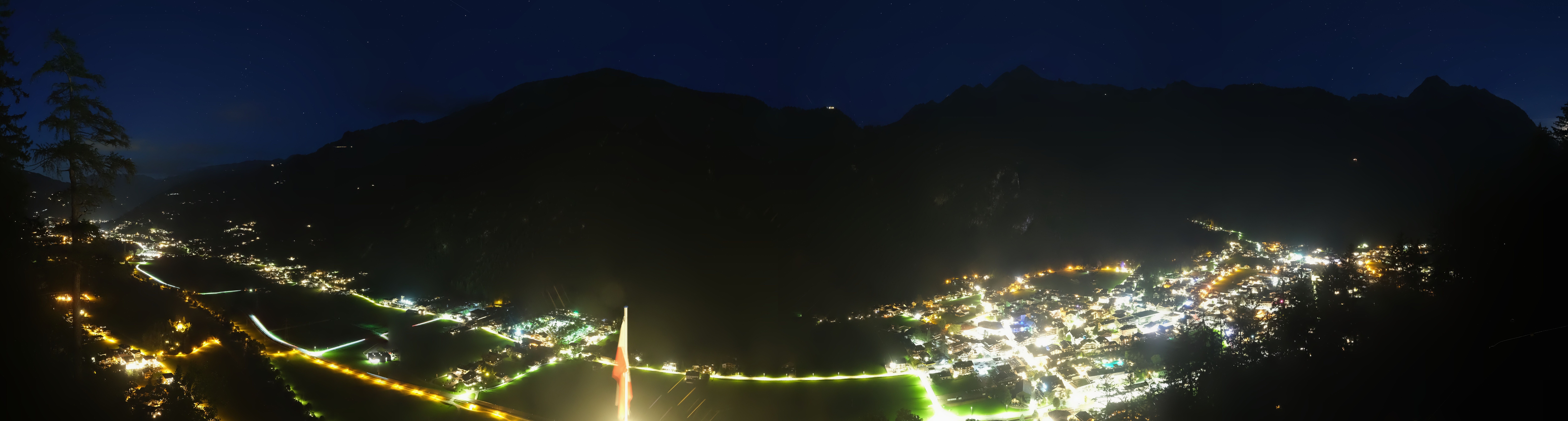 Archived image Webcam Mayrhofen im Zillertal: Zimmereben