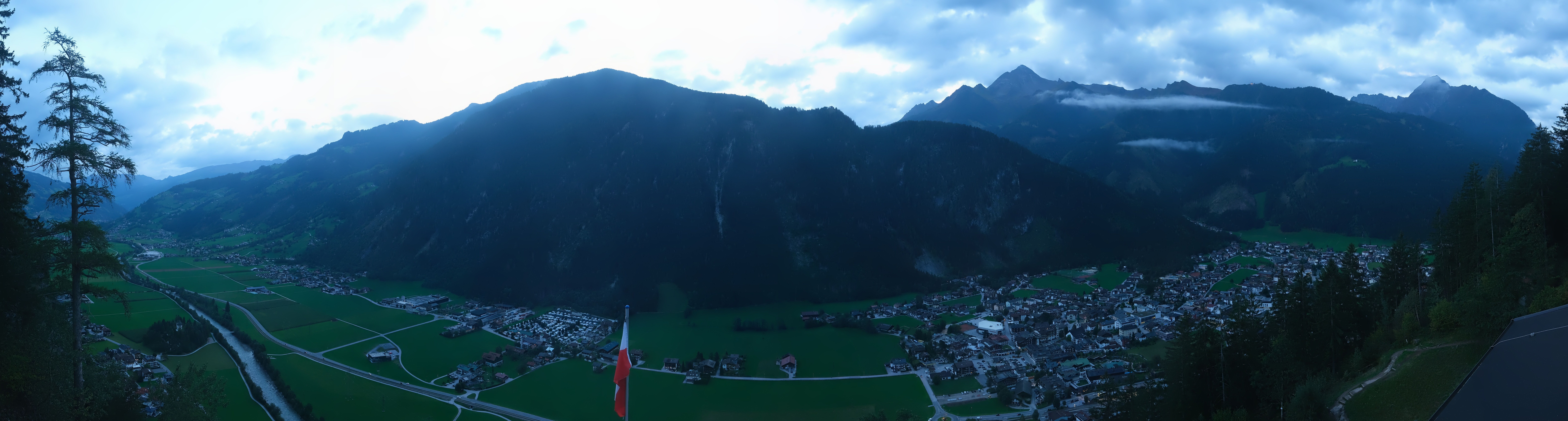 Archiv Foto Webcam Mayrhofen im Zillertal: Blick vom Gasthof Zimmereben