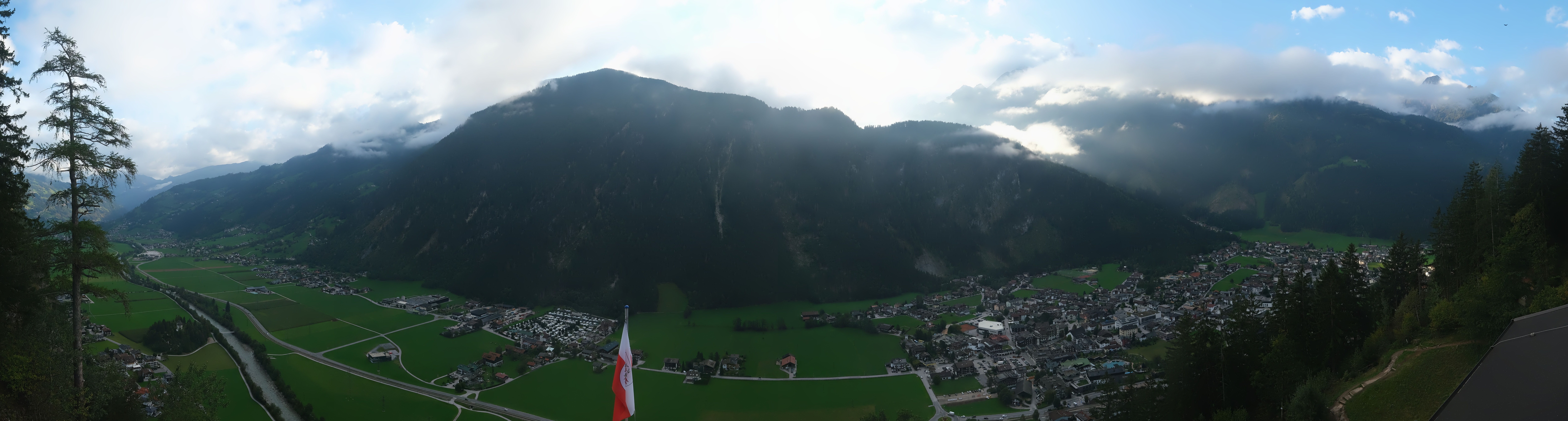 Archiv Foto Webcam Mayrhofen im Zillertal: Blick vom Gasthof Zimmereben
