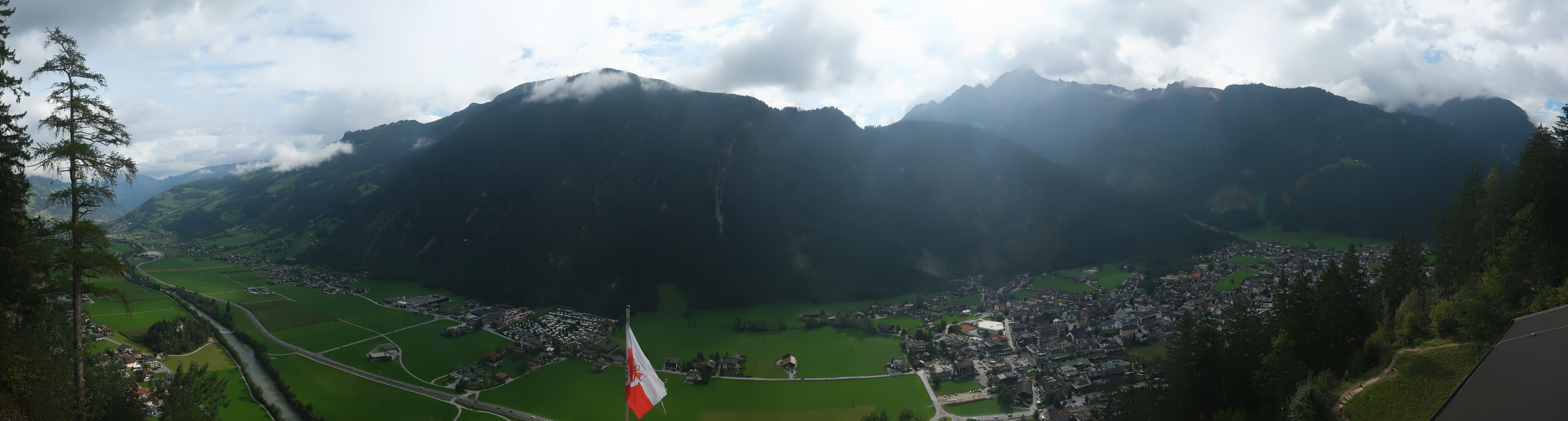 Archiv Foto Webcam Mayrhofen im Zillertal: Blick vom Gasthof Zimmereben