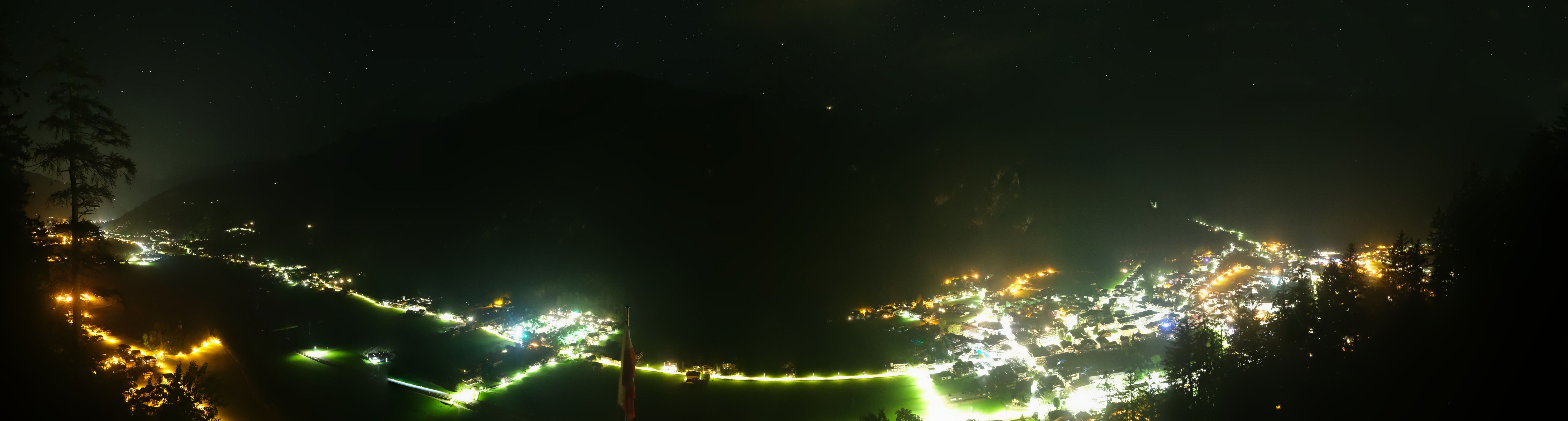 Archived image Webcam Mayrhofen im Zillertal: Zimmereben