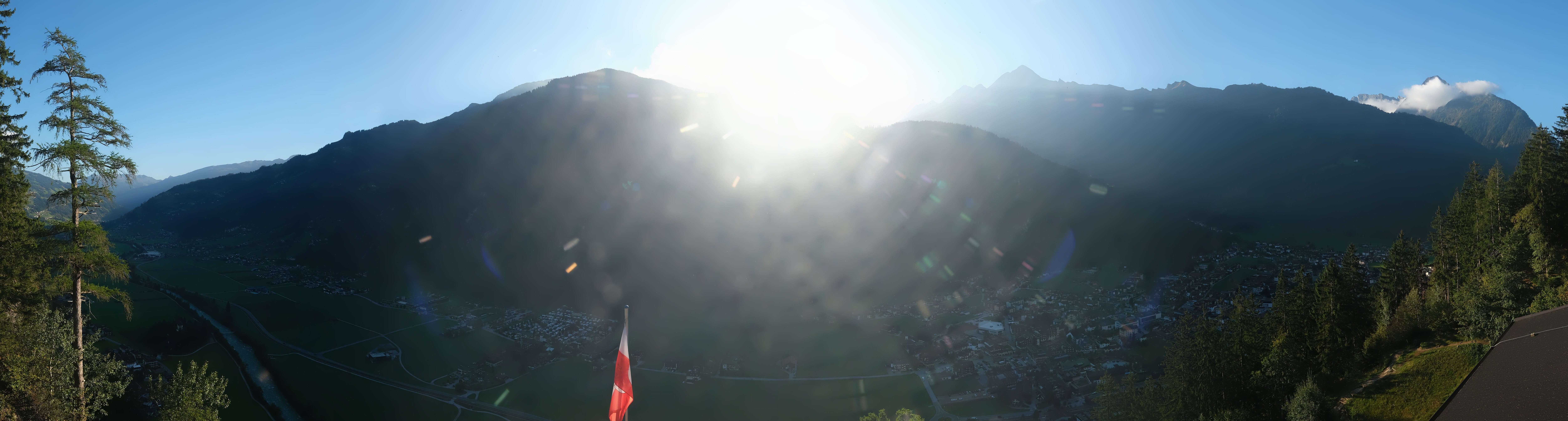 Archived image Webcam Mayrhofen im Zillertal: Zimmereben
