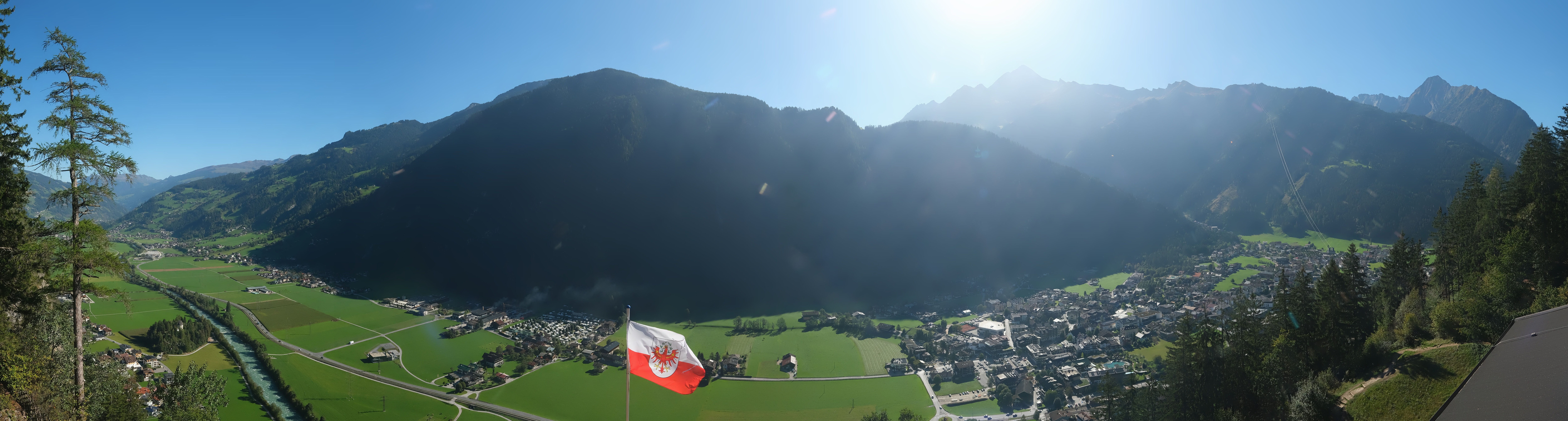 Archived image Webcam Mayrhofen im Zillertal: Zimmereben