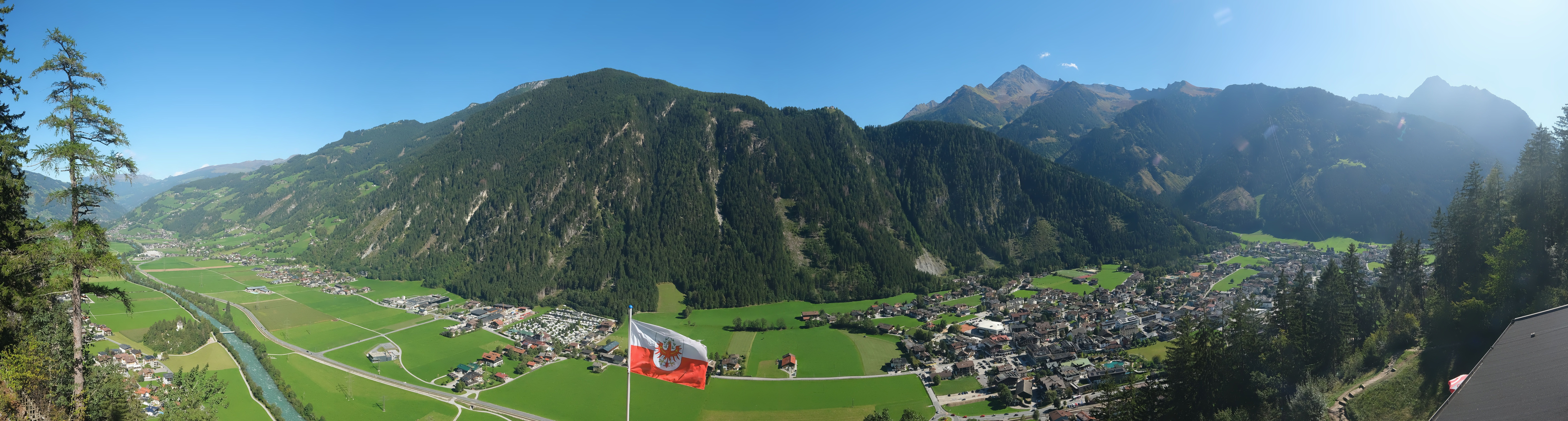 Archived image Webcam Mayrhofen im Zillertal: Zimmereben
