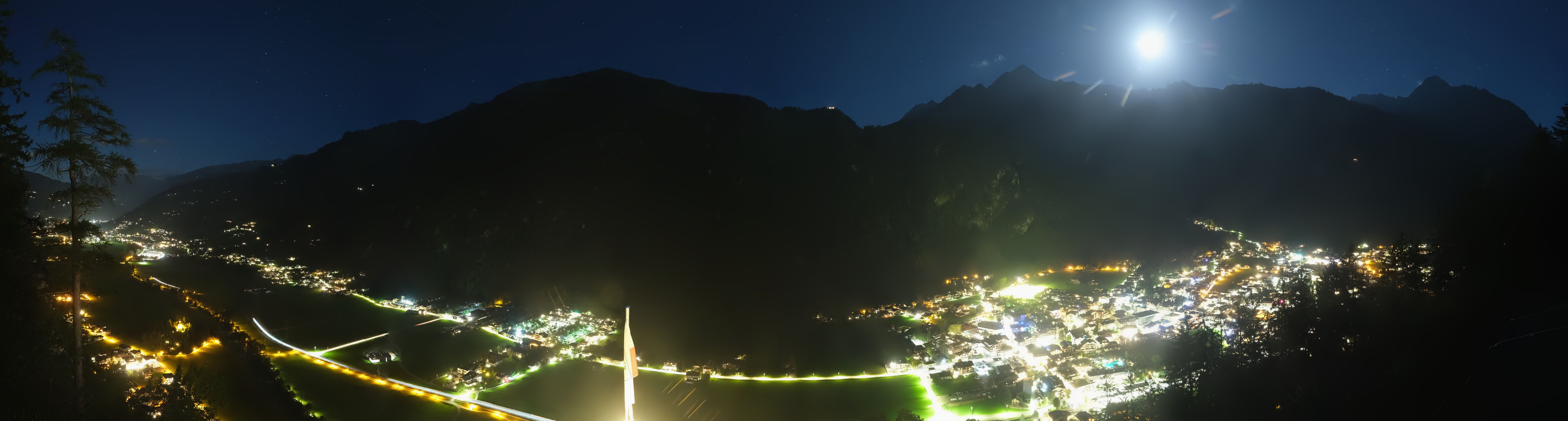 Archiv Foto Webcam Mayrhofen im Zillertal: Blick vom Gasthof Zimmereben