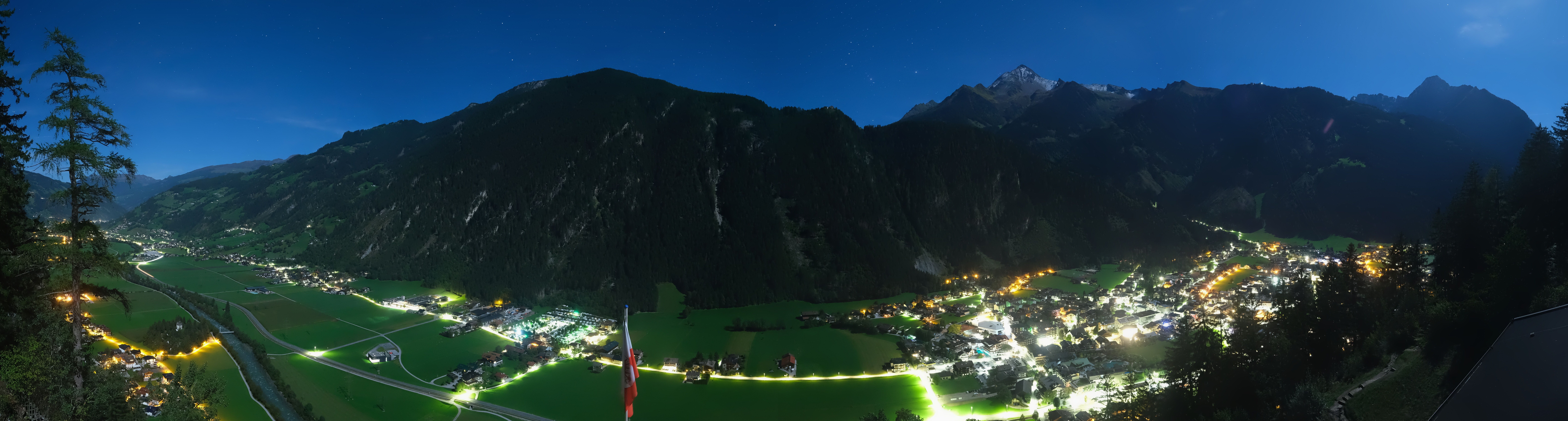 Archiv Foto Webcam Mayrhofen im Zillertal: Blick vom Gasthof Zimmereben