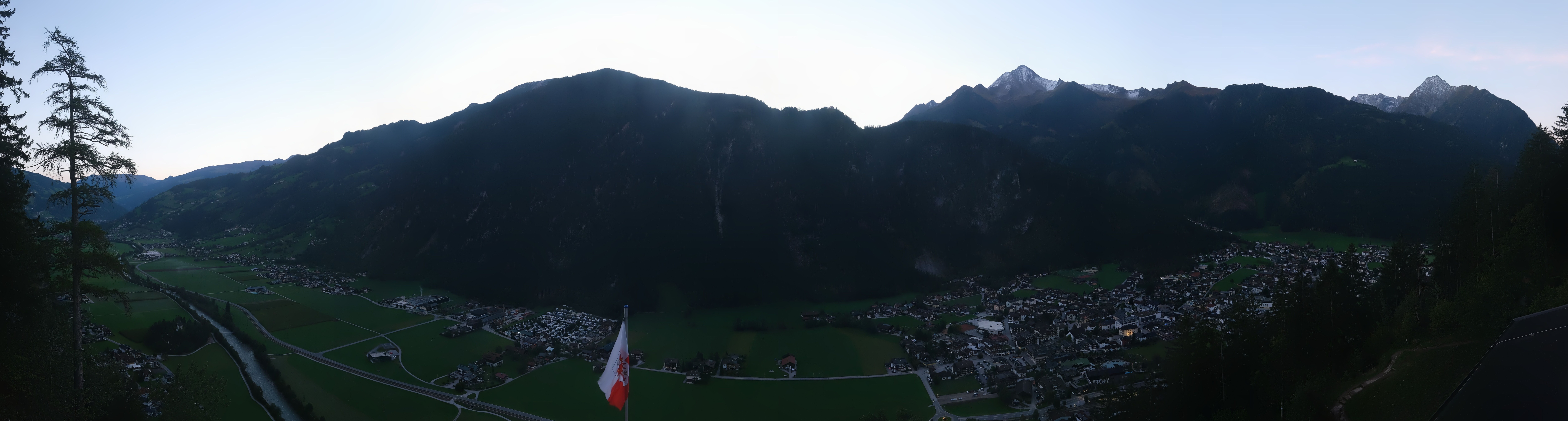 Archiv Foto Webcam Mayrhofen im Zillertal: Blick vom Gasthof Zimmereben