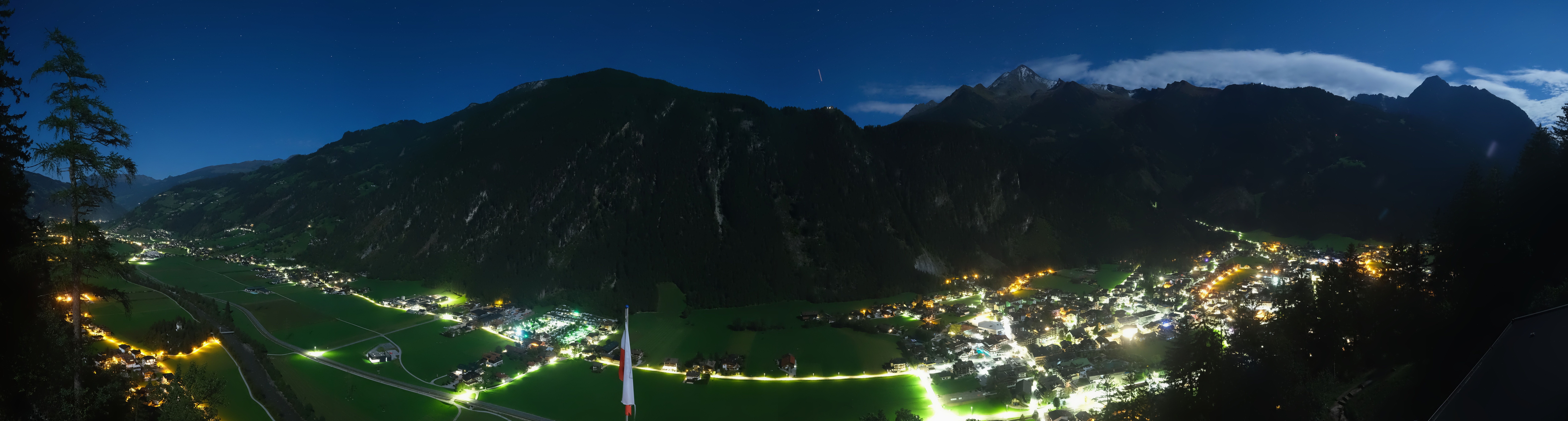 Archiv Foto Webcam Mayrhofen im Zillertal: Blick vom Gasthof Zimmereben