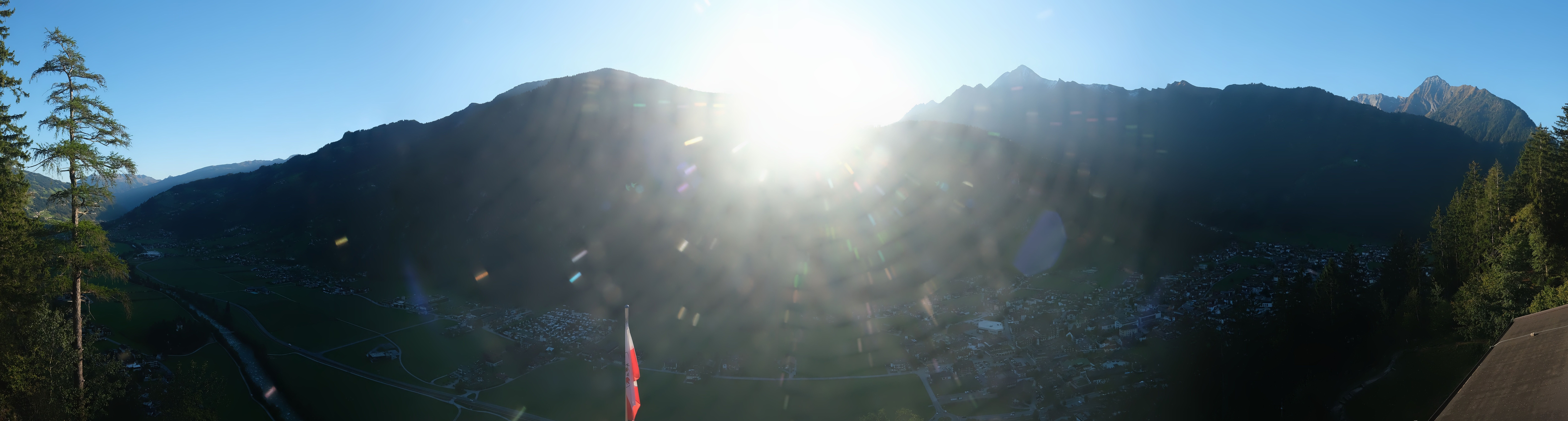 Archived image Webcam Mayrhofen im Zillertal: Zimmereben