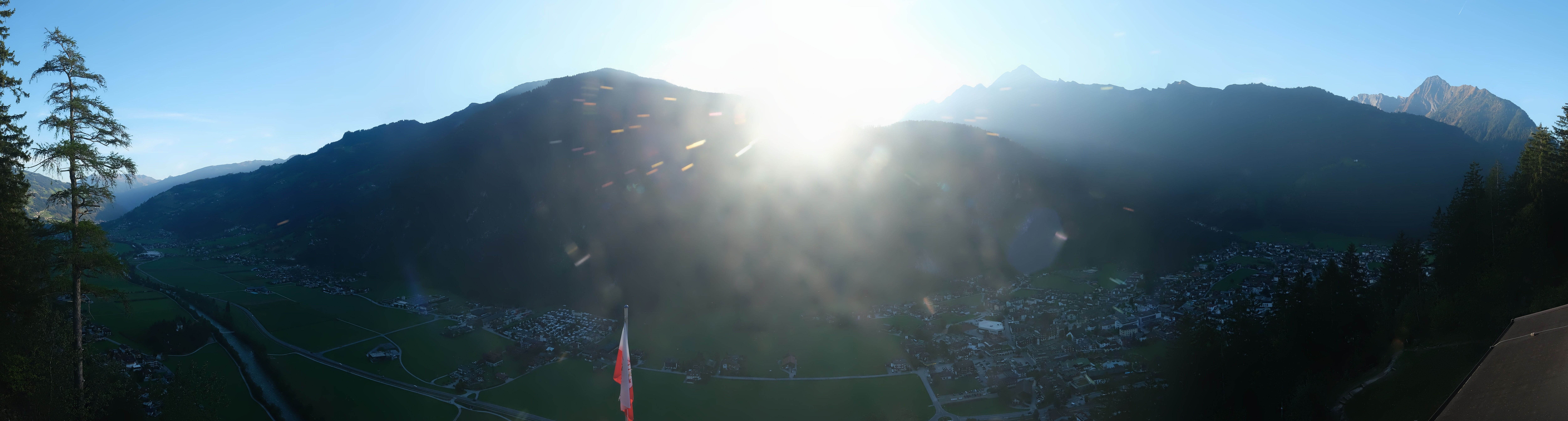Archiv Foto Webcam Mayrhofen im Zillertal: Blick vom Gasthof Zimmereben