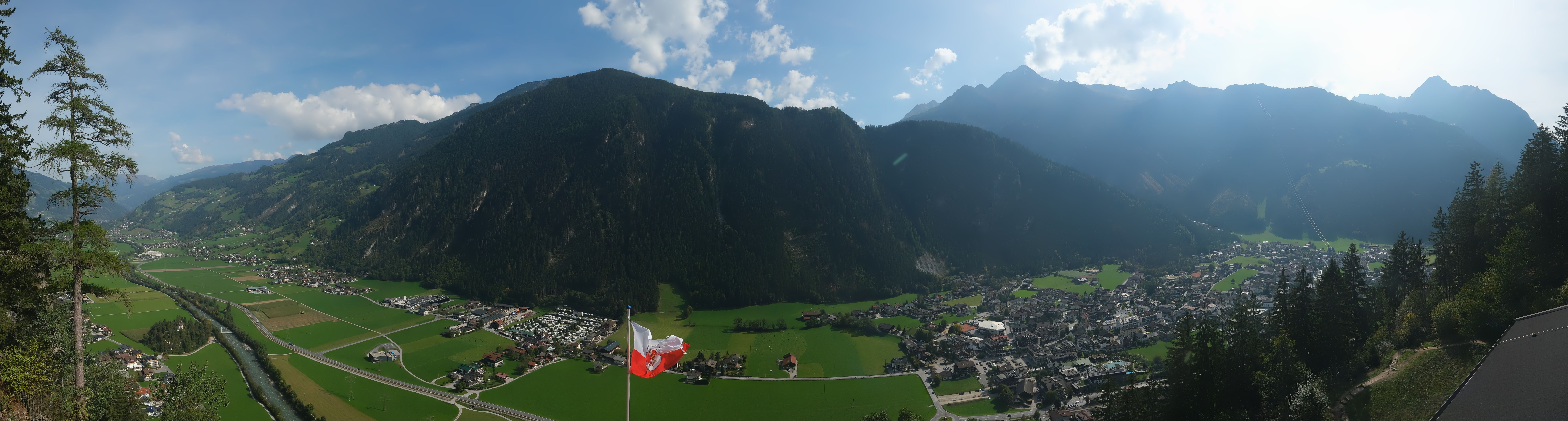 Archived image Webcam Mayrhofen im Zillertal: Zimmereben