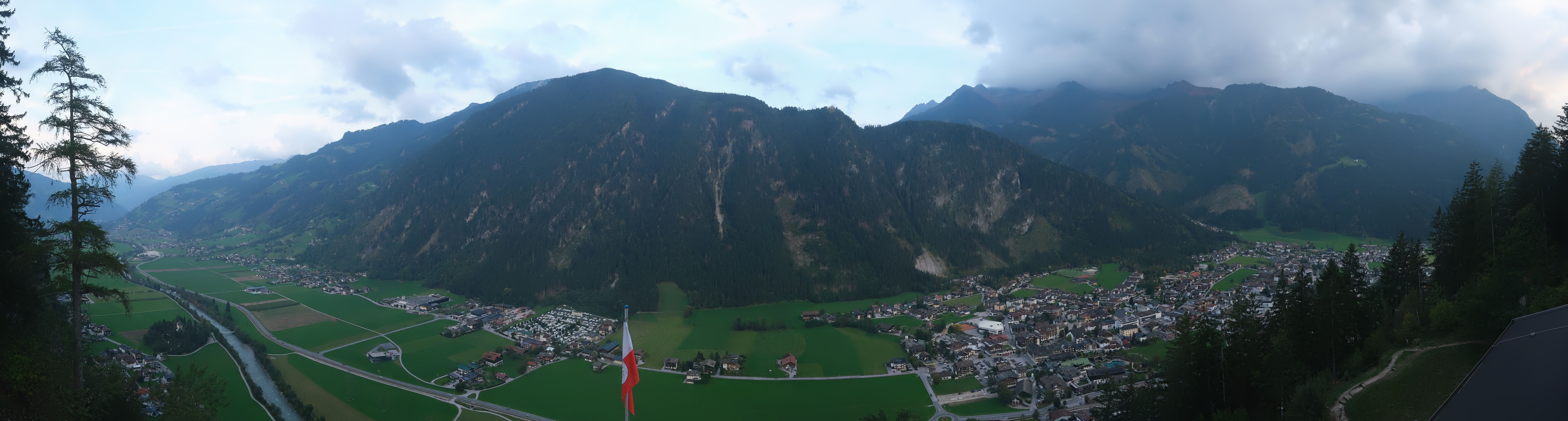 Archiv Foto Webcam Mayrhofen im Zillertal: Blick vom Gasthof Zimmereben
