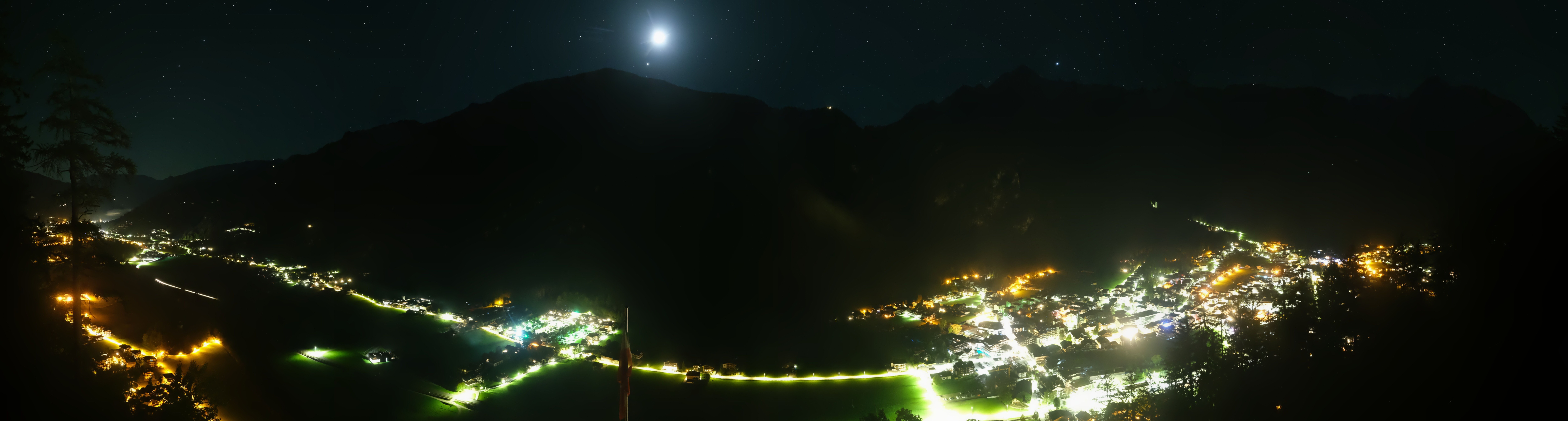 Archiv Foto Webcam Mayrhofen im Zillertal: Blick vom Gasthof Zimmereben