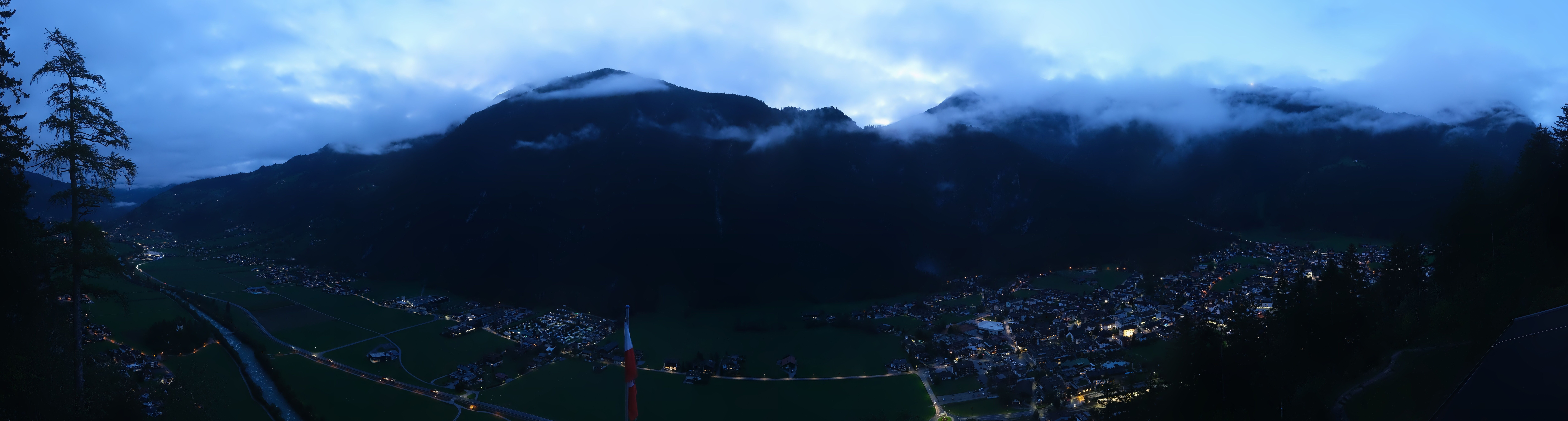 Archiv Foto Webcam Mayrhofen im Zillertal: Blick vom Gasthof Zimmereben