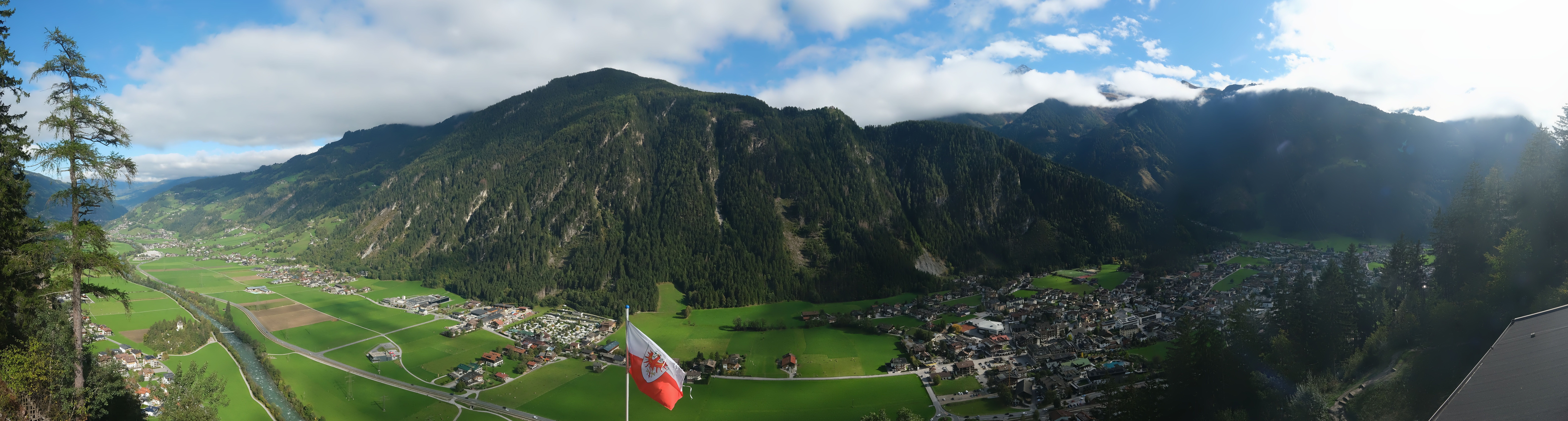 Archiv Foto Webcam Mayrhofen im Zillertal: Blick vom Gasthof Zimmereben