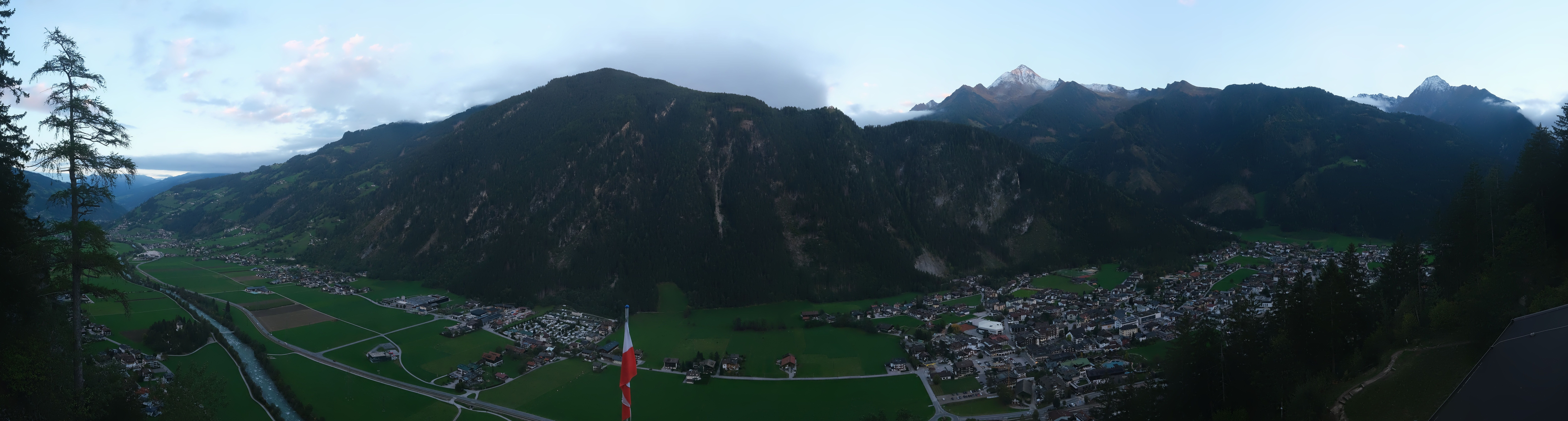 Archiv Foto Webcam Mayrhofen im Zillertal: Blick vom Gasthof Zimmereben