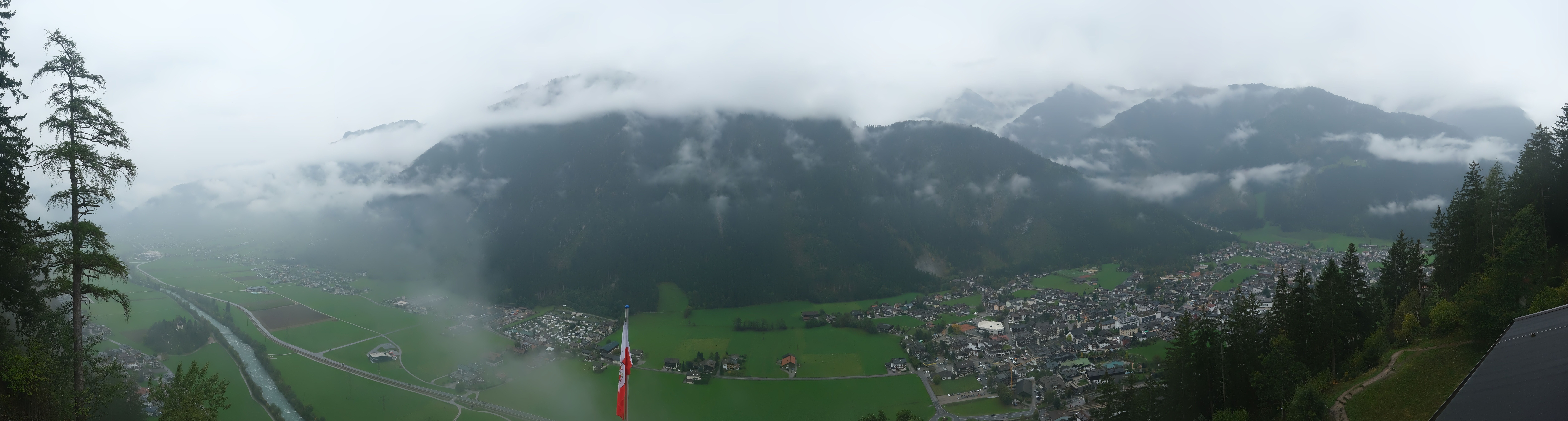 Archived image Webcam Mayrhofen im Zillertal: Zimmereben