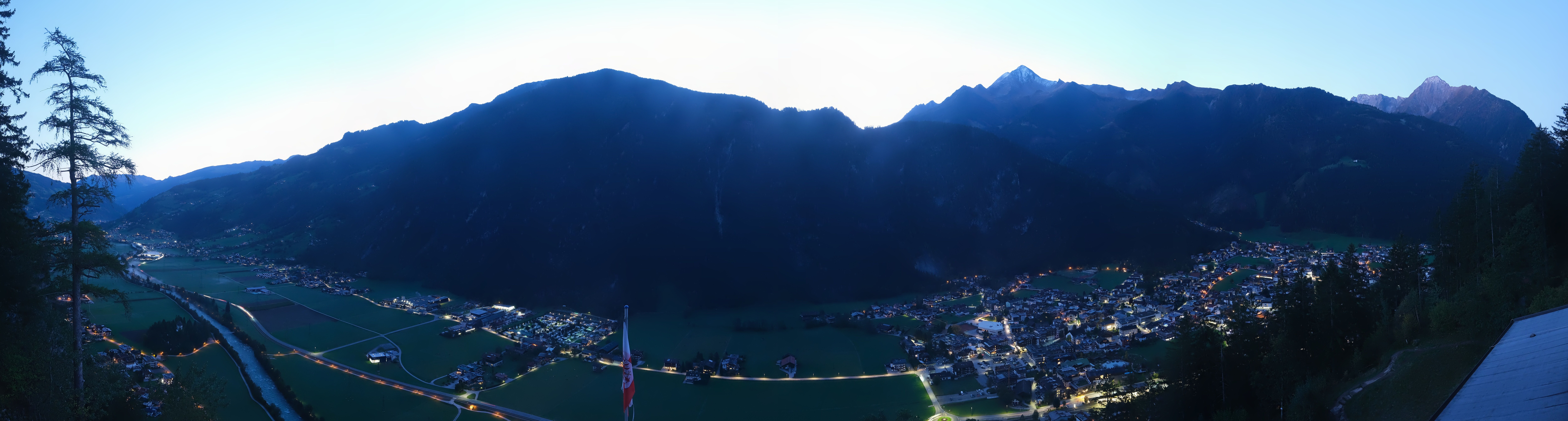 Archiv Foto Webcam Mayrhofen im Zillertal: Blick vom Gasthof Zimmereben