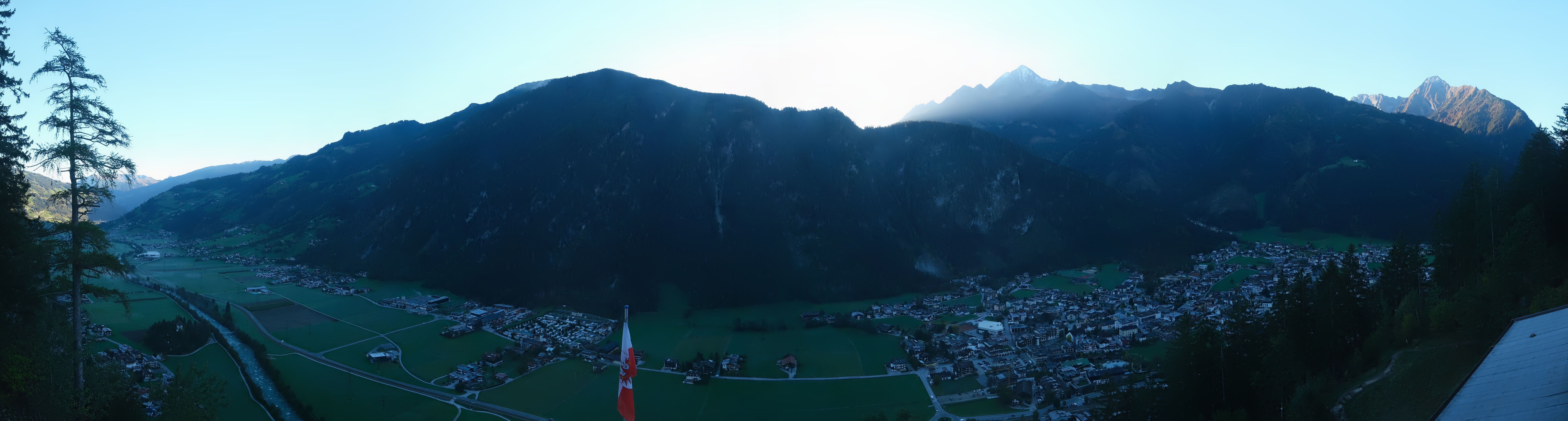 Archiv Foto Webcam Mayrhofen im Zillertal: Blick vom Gasthof Zimmereben
