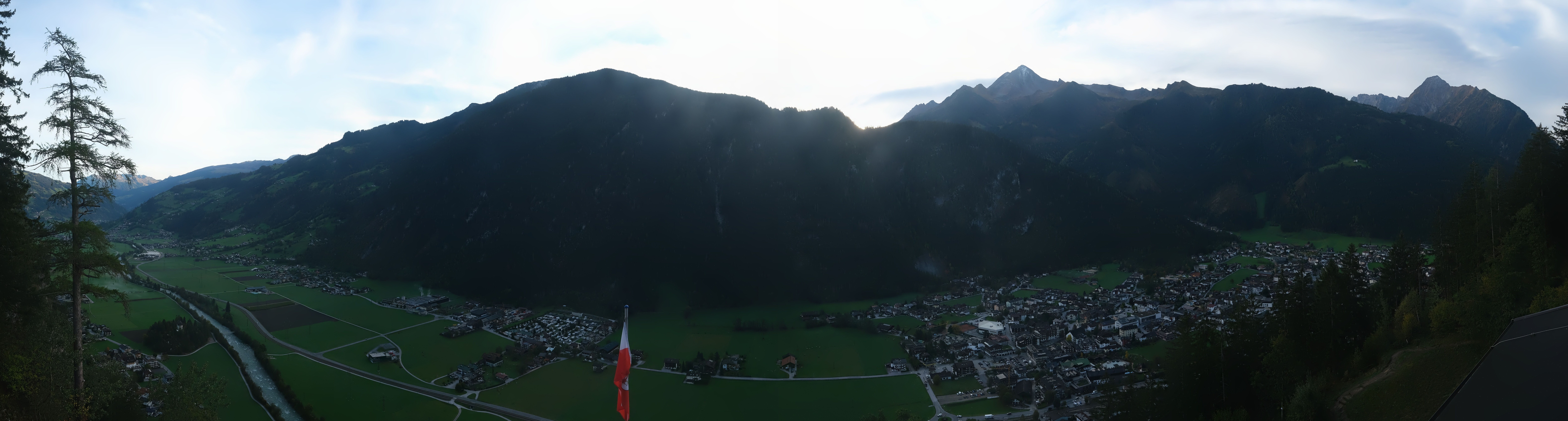 Archiv Foto Webcam Mayrhofen im Zillertal: Blick vom Gasthof Zimmereben