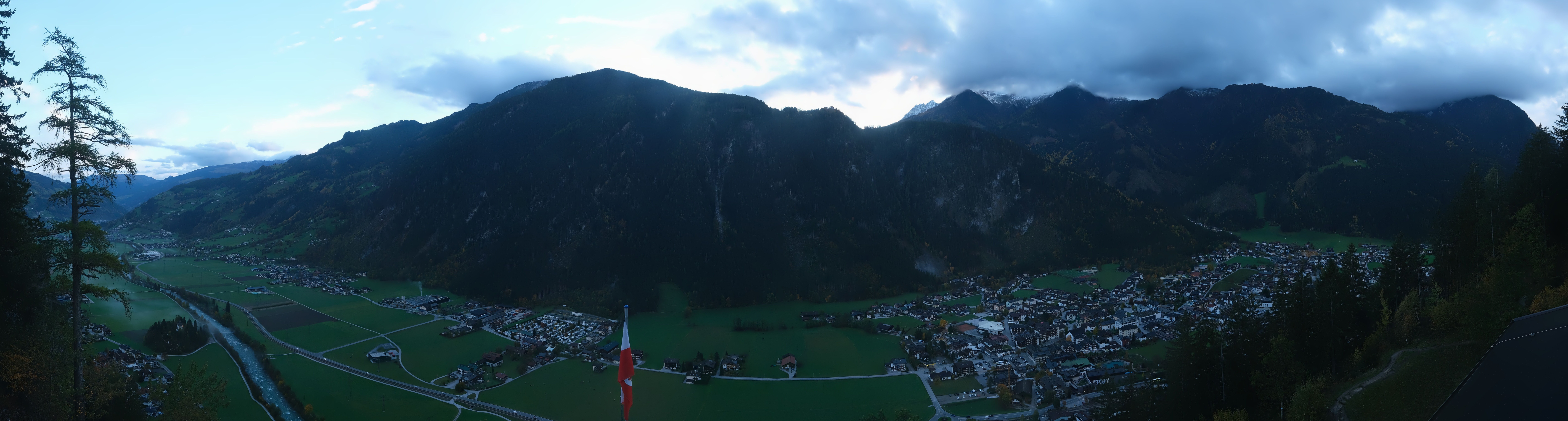 Archiv Foto Webcam Mayrhofen im Zillertal: Blick vom Gasthof Zimmereben