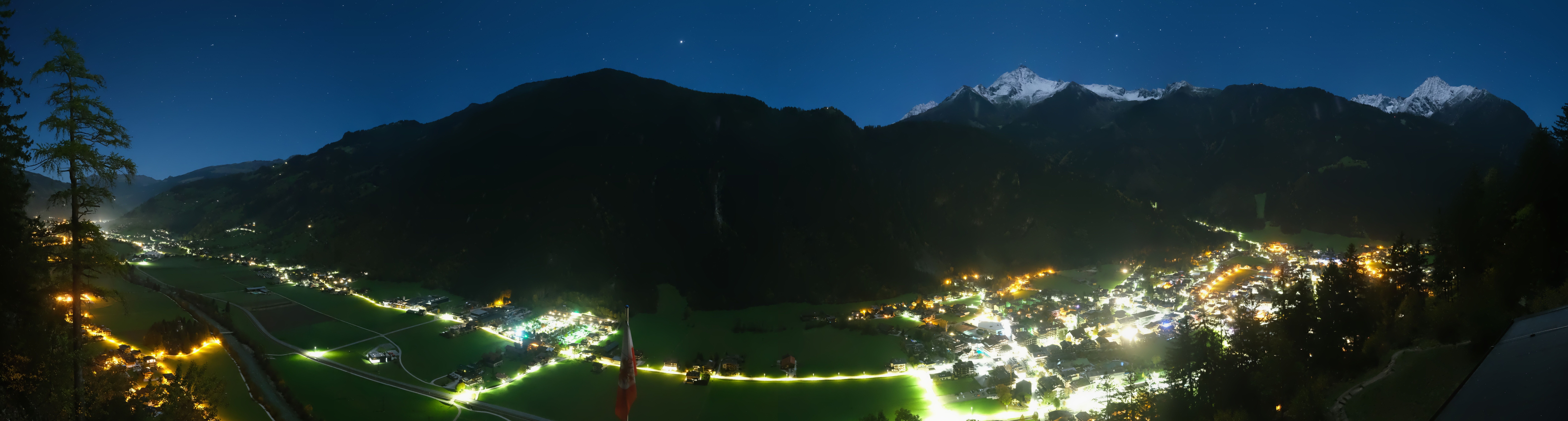 Archived image Webcam Mayrhofen im Zillertal: Zimmereben