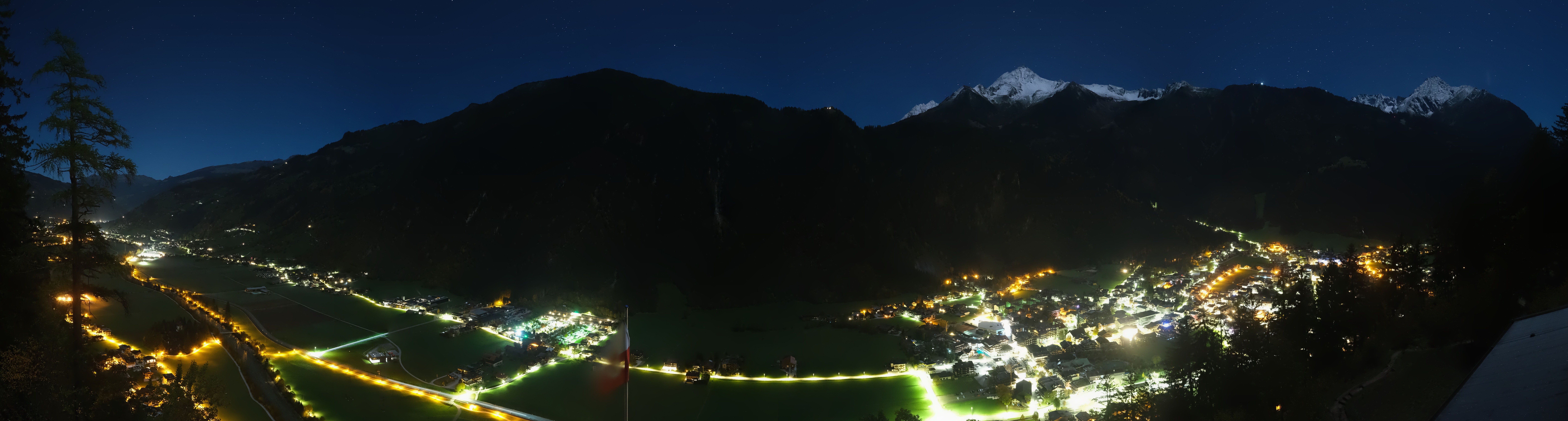 Archived image Webcam Mayrhofen im Zillertal: Zimmereben
